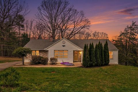 Homes For Sale - 1717 Wirtz Rd<br/> Franklin County, Wirtz, VA 24184