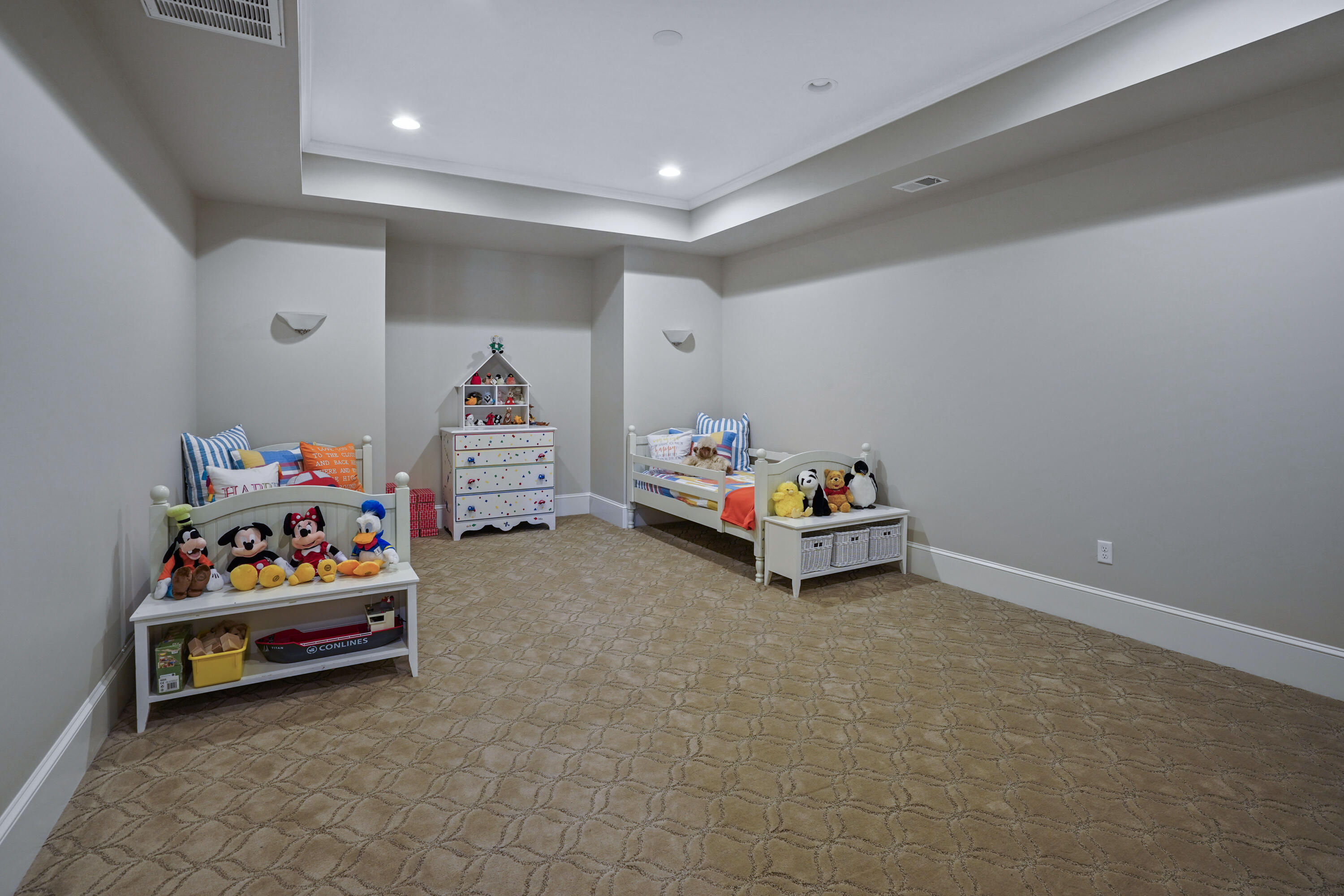 Penhook, Virginia, 24137, United States, 4 Bedrooms Bedrooms, ,5 BathroomsBathrooms,Residential,Active,2032388