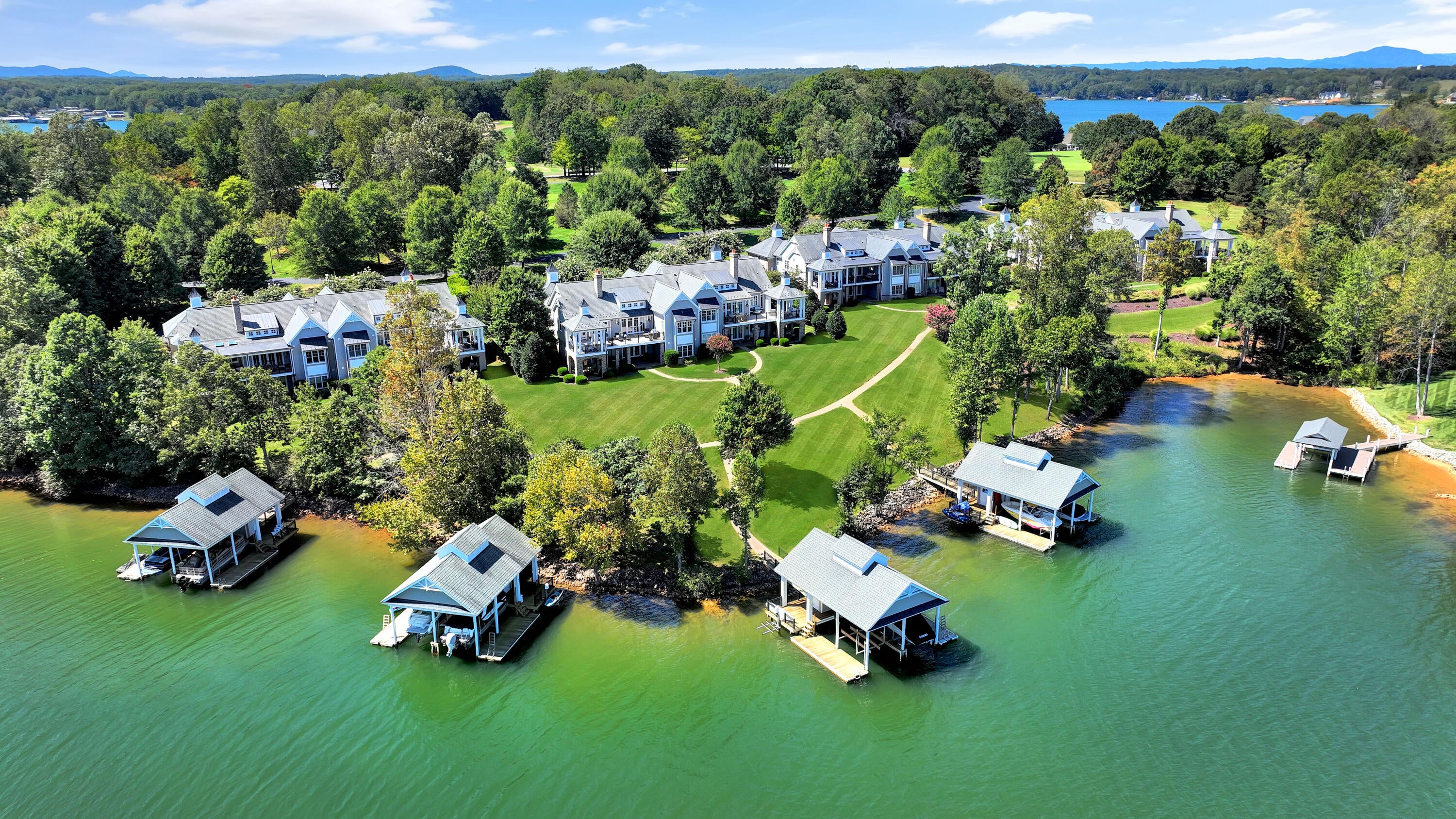 Penhook, Virginia, 24137, United States, 4 Bedrooms Bedrooms, ,5 BathroomsBathrooms,Residential,Active,2032388