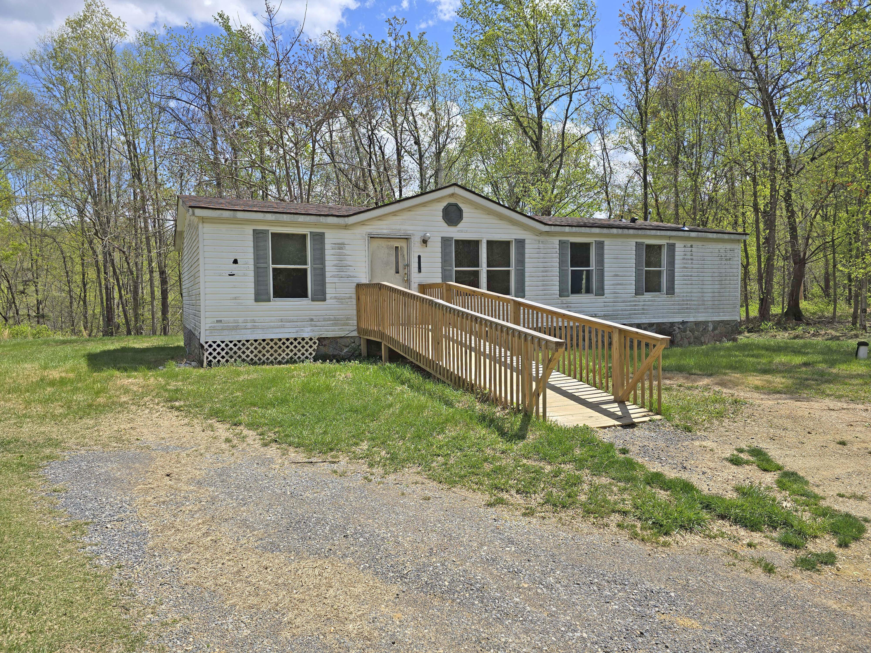 1188 Easter Ln, Blue Ridge, Virginia image 4