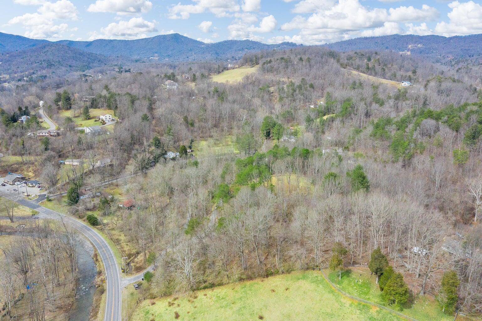 6427 Bent Mountain Rd, Roanoke, Virginia image 5