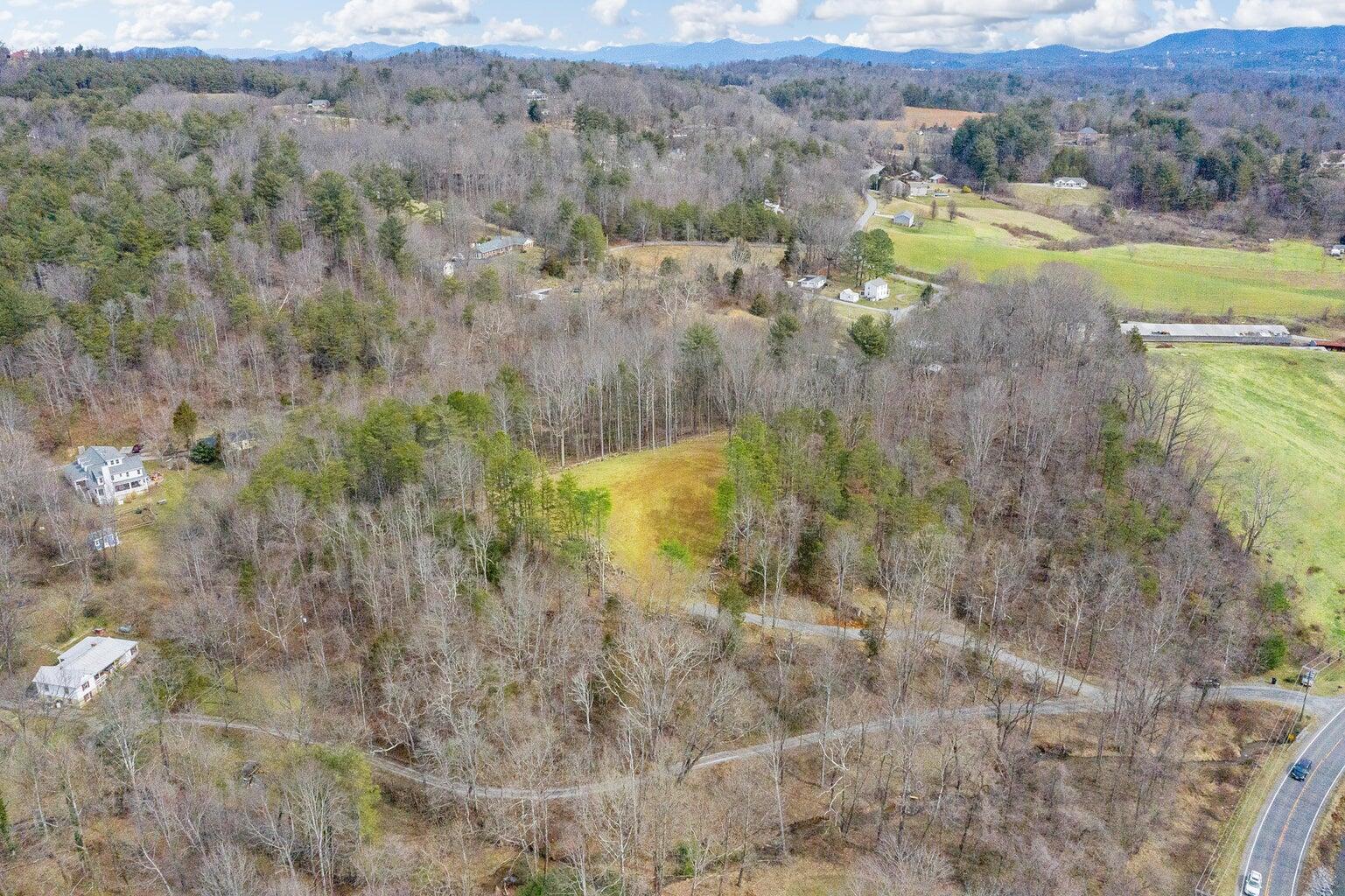 6427 Bent Mountain Rd, Roanoke, Virginia image 9