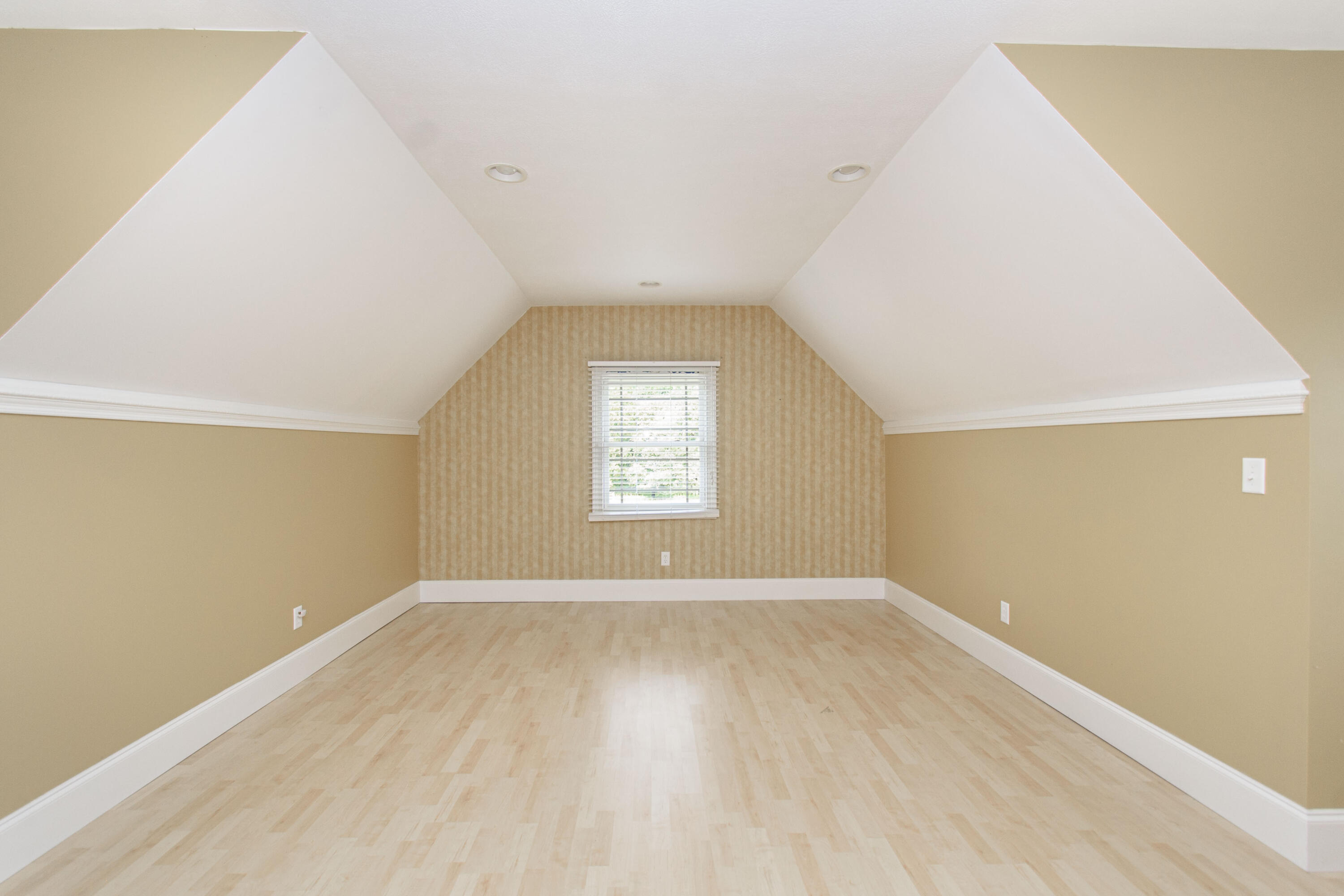 Catawba, Virginia, 24070, United States, 7 Bedrooms Bedrooms, ,6 BathroomsBathrooms,Residential,Active,1945254