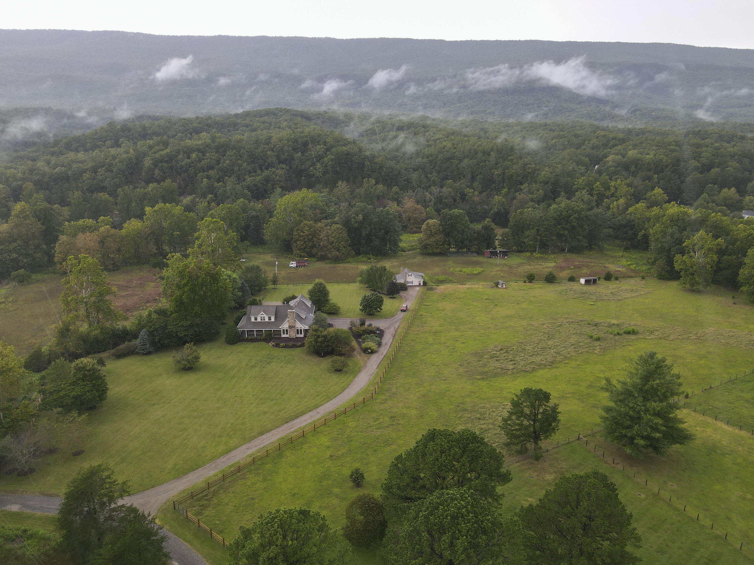 Catawba, Virginia, 24070, United States, 7 Bedrooms Bedrooms, ,6 BathroomsBathrooms,Residential,Active,1945254