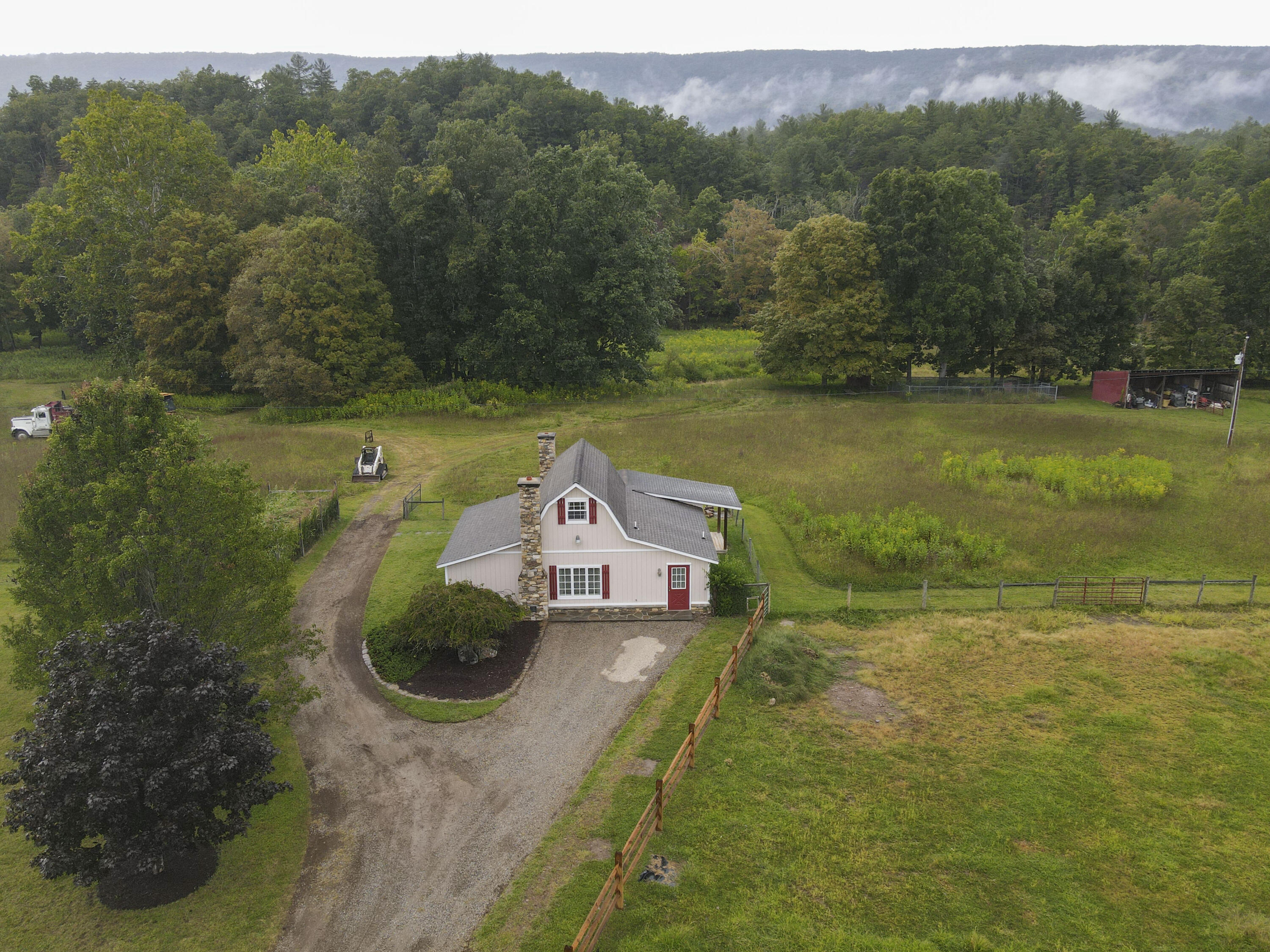 Catawba, Virginia, 24070, United States, 7 Bedrooms Bedrooms, ,6 BathroomsBathrooms,Residential,Active,1945254