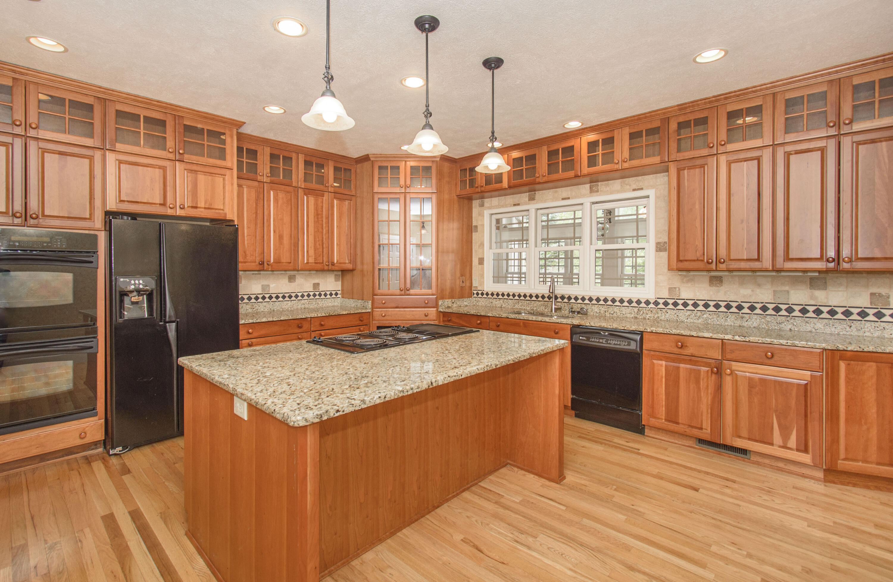 Catawba, Virginia, 24070, United States, 7 Bedrooms Bedrooms, ,6 BathroomsBathrooms,Residential,Active,1945254