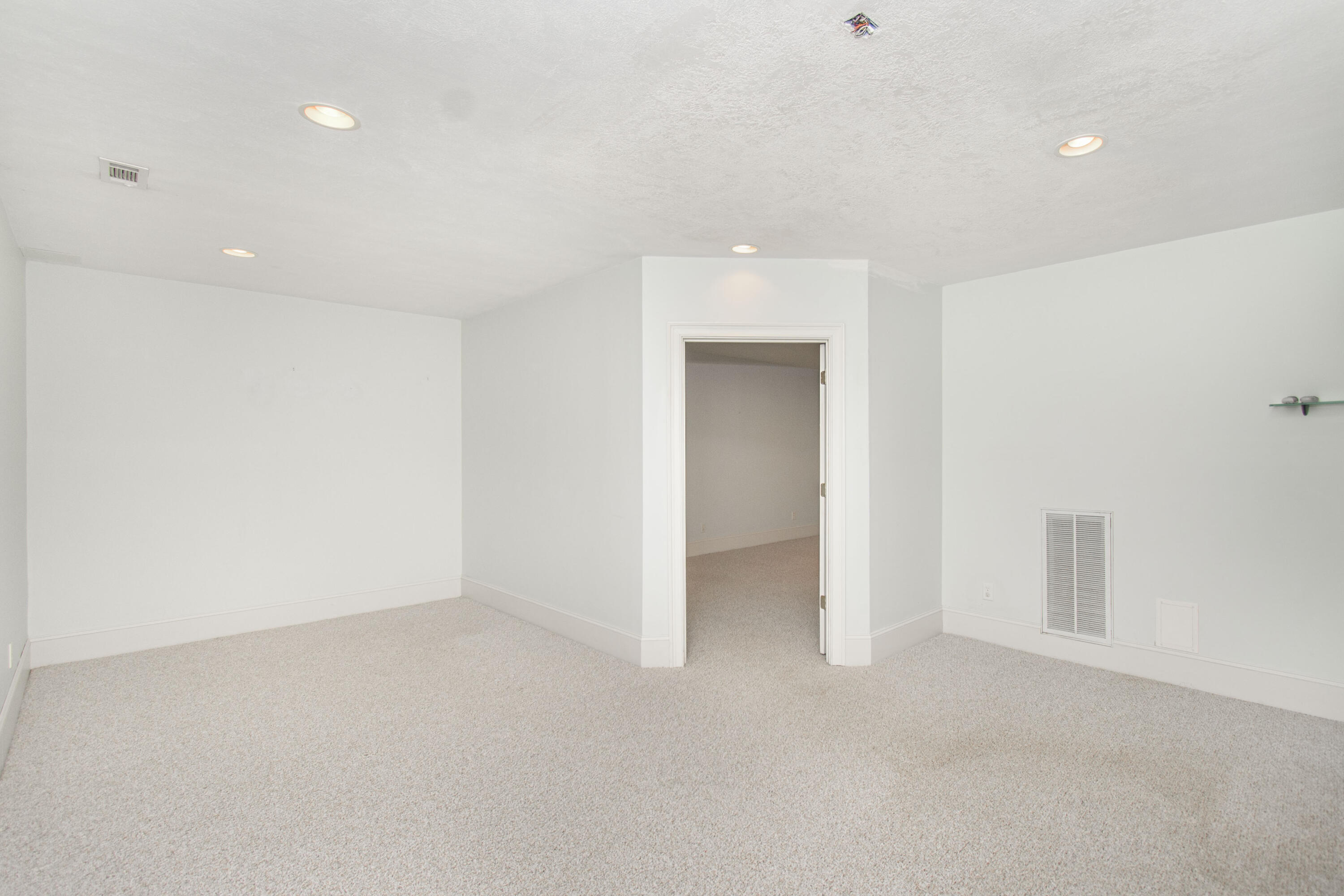 Catawba, Virginia, 24070, United States, 7 Bedrooms Bedrooms, ,6 BathroomsBathrooms,Residential,Active,1945254