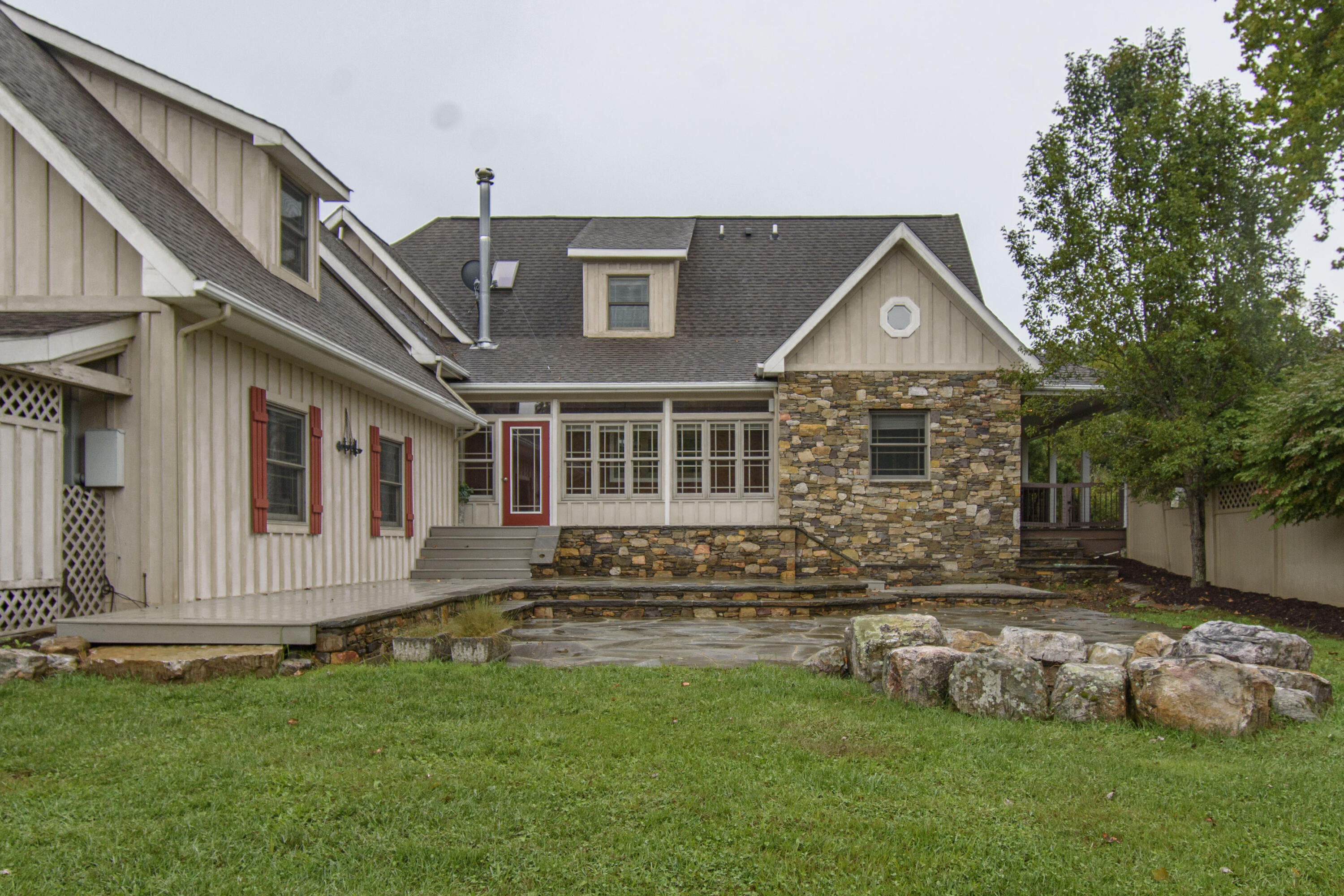 Catawba, Virginia, 24070, United States, 7 Bedrooms Bedrooms, ,6 BathroomsBathrooms,Residential,Active,1945254