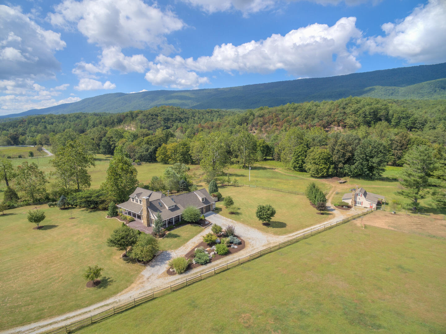Catawba, Virginia, 24070, United States, 7 Bedrooms Bedrooms, ,6 BathroomsBathrooms,Residential,Active,1945254