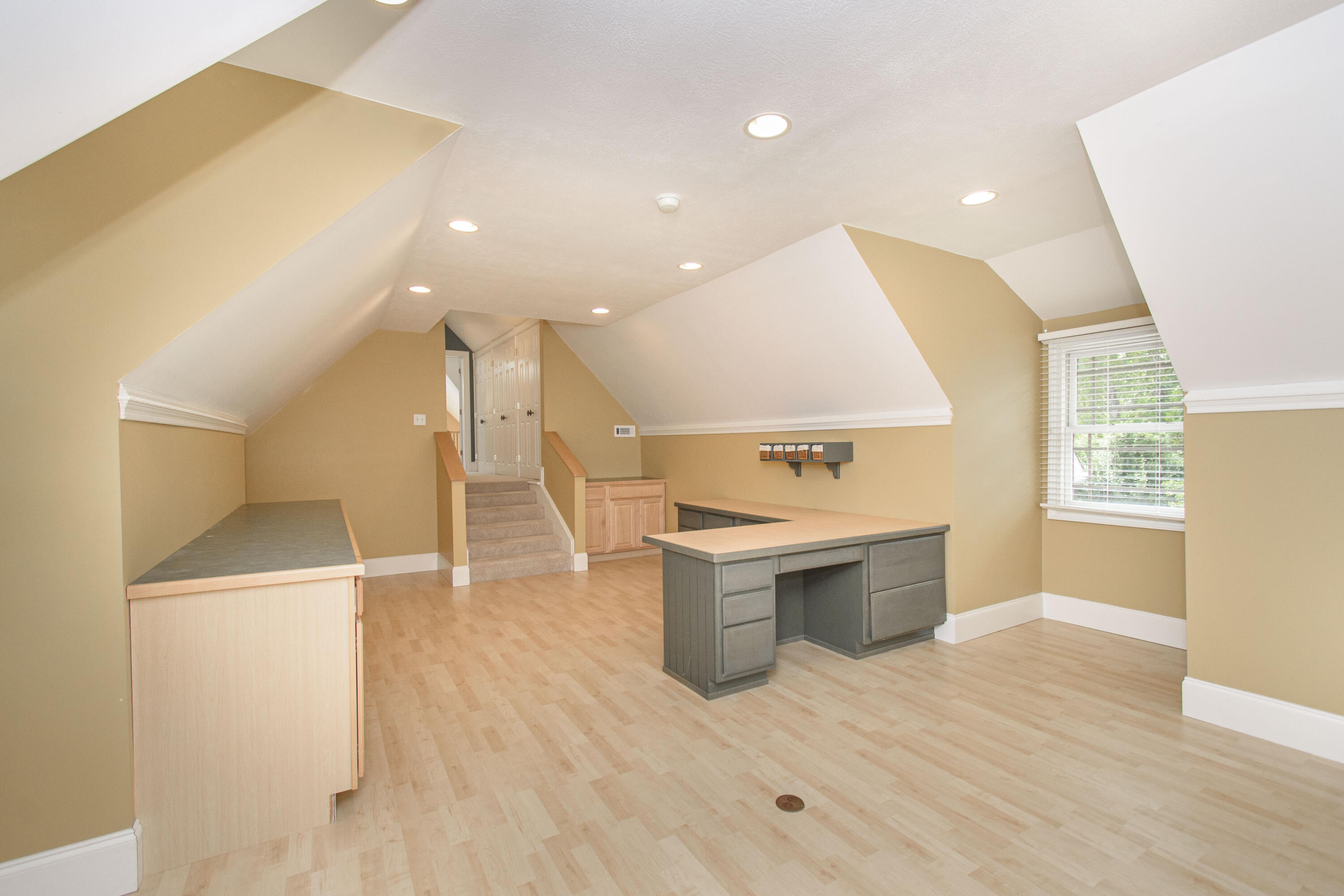 Catawba, Virginia, 24070, United States, 7 Bedrooms Bedrooms, ,6 BathroomsBathrooms,Residential,Active,1945254