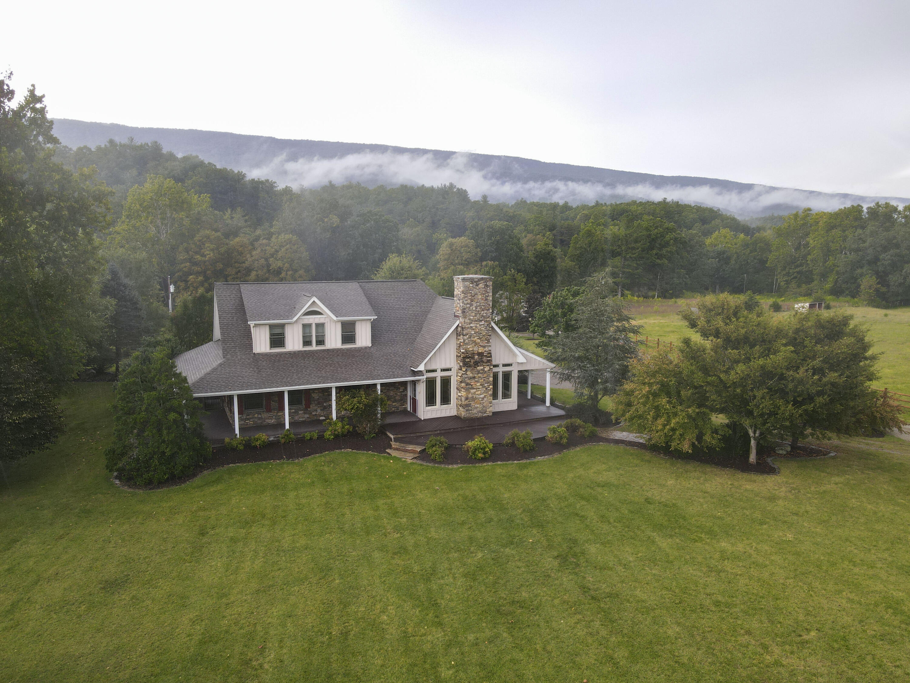 Catawba, Virginia, 24070, United States, 7 Bedrooms Bedrooms, ,6 BathroomsBathrooms,Residential,Active,1945254