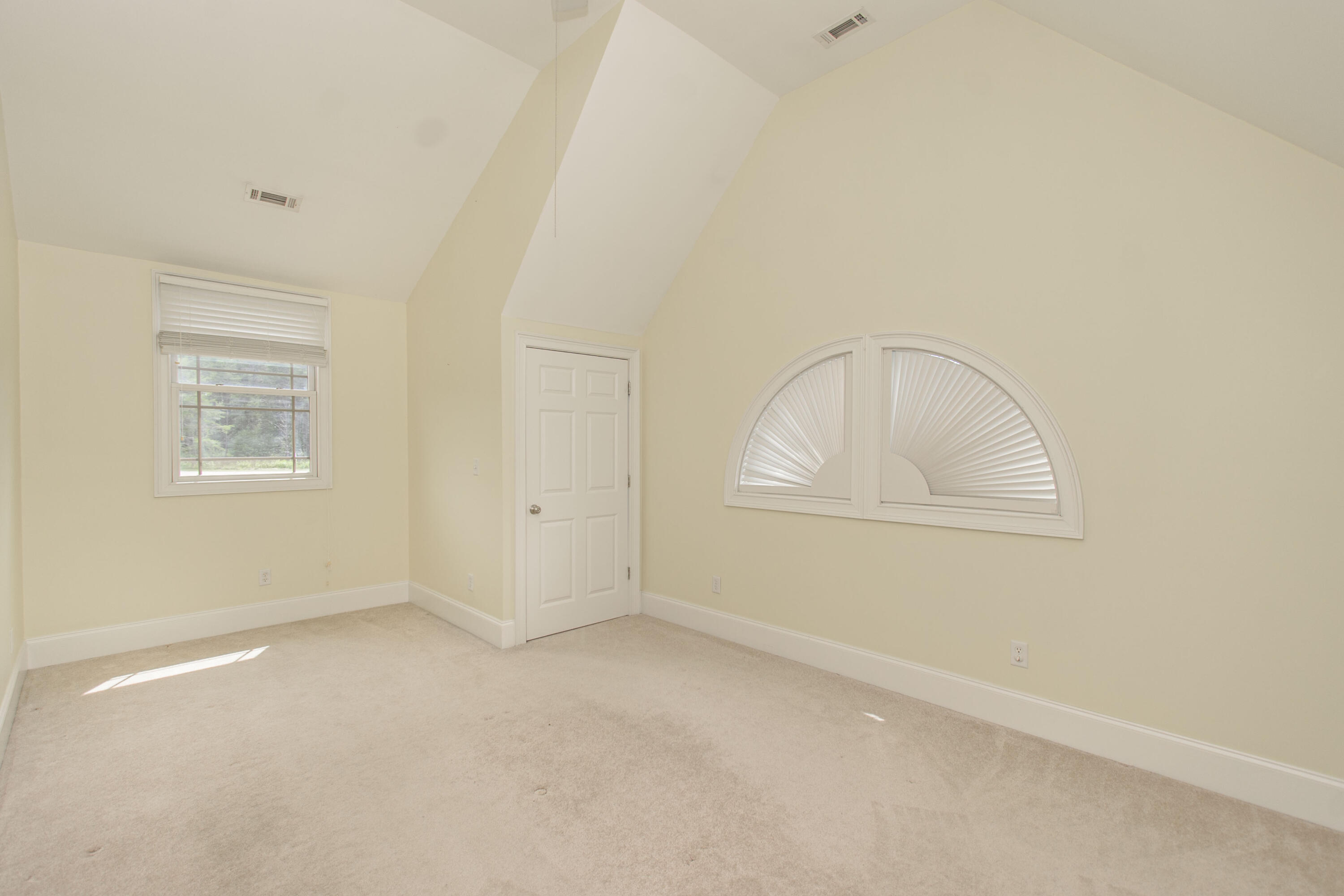 Catawba, Virginia, 24070, United States, 7 Bedrooms Bedrooms, ,6 BathroomsBathrooms,Residential,Active,1945254