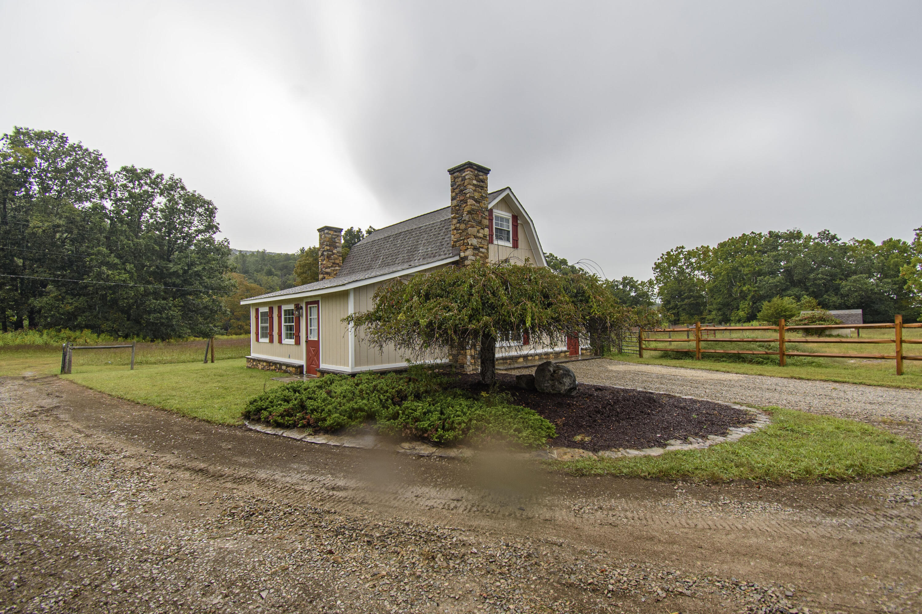Catawba, Virginia, 24070, United States, 7 Bedrooms Bedrooms, ,6 BathroomsBathrooms,Residential,Active,1945254