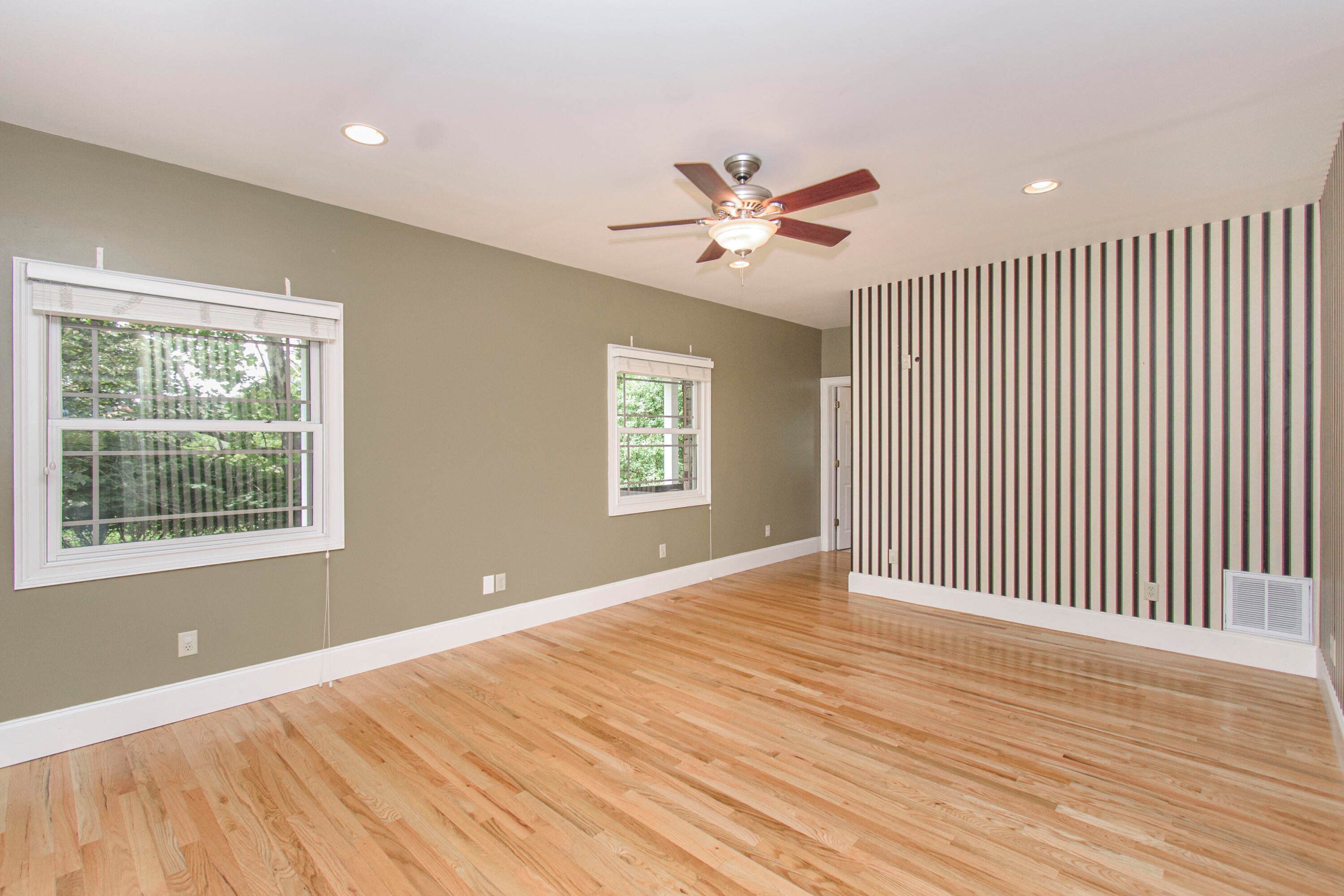 Catawba, Virginia, 24070, United States, 7 Bedrooms Bedrooms, ,6 BathroomsBathrooms,Residential,Active,1945254