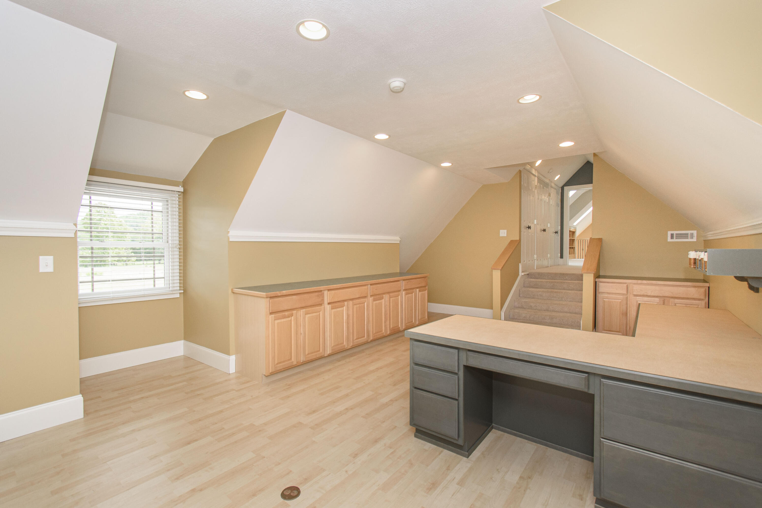 Catawba, Virginia, 24070, United States, 7 Bedrooms Bedrooms, ,6 BathroomsBathrooms,Residential,Active,1945254