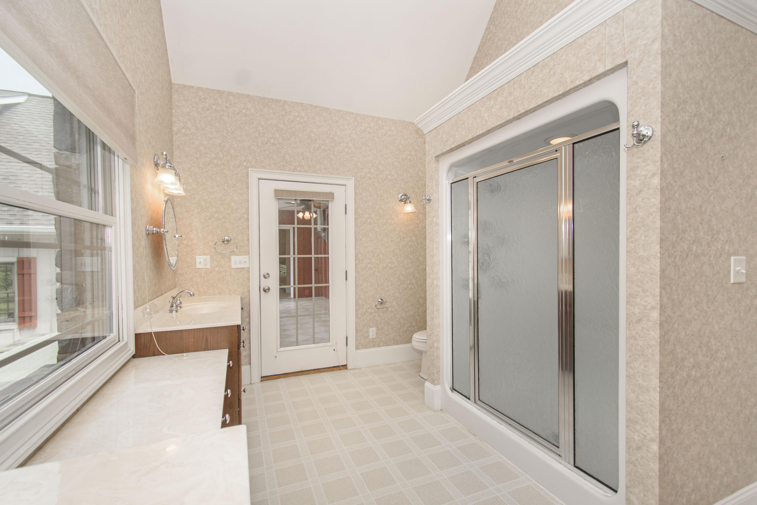 Catawba, Virginia, 24070, United States, 7 Bedrooms Bedrooms, ,6 BathroomsBathrooms,Residential,Active,1945254