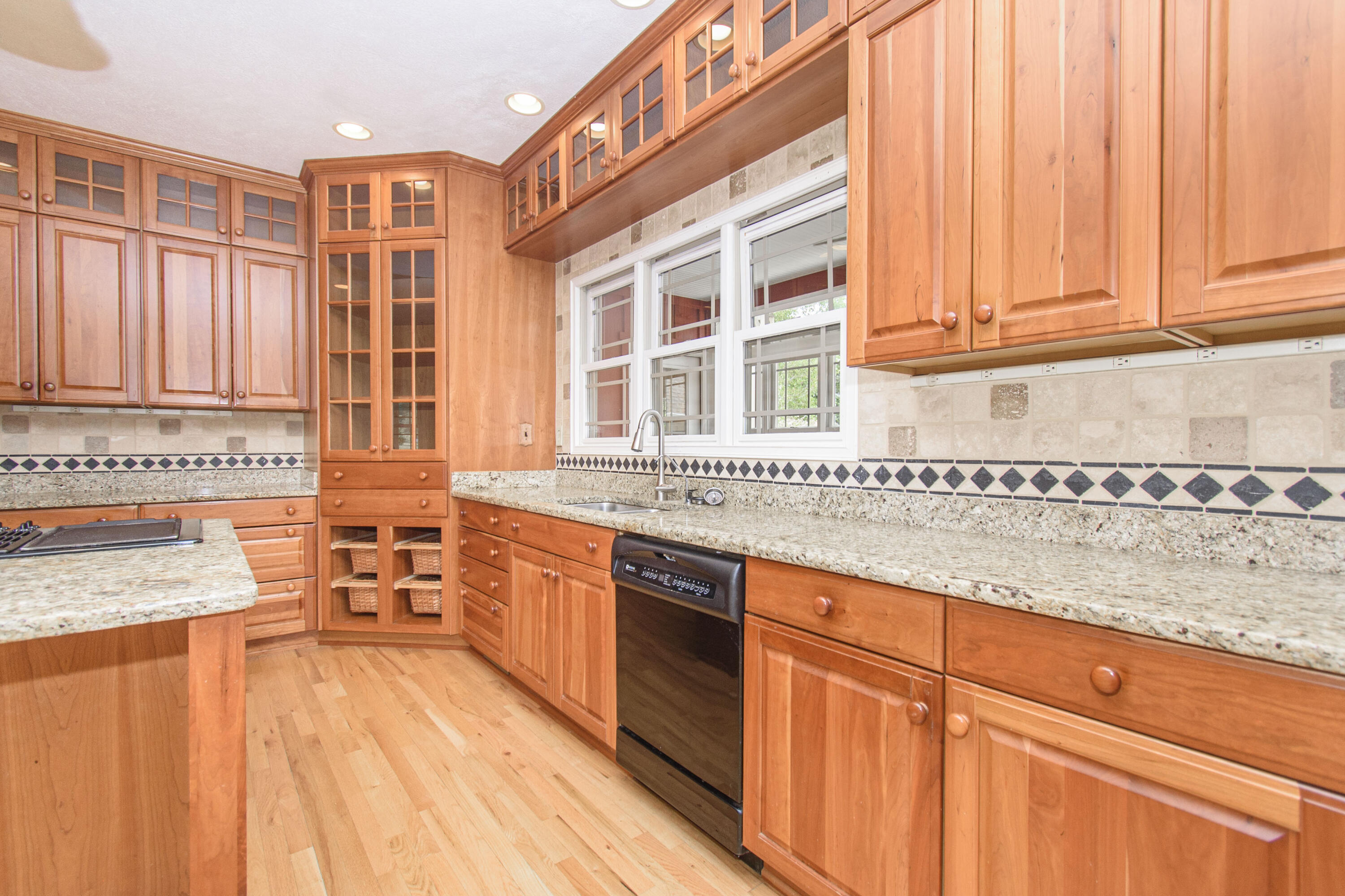 Catawba, Virginia, 24070, United States, 7 Bedrooms Bedrooms, ,6 BathroomsBathrooms,Residential,Active,1945254