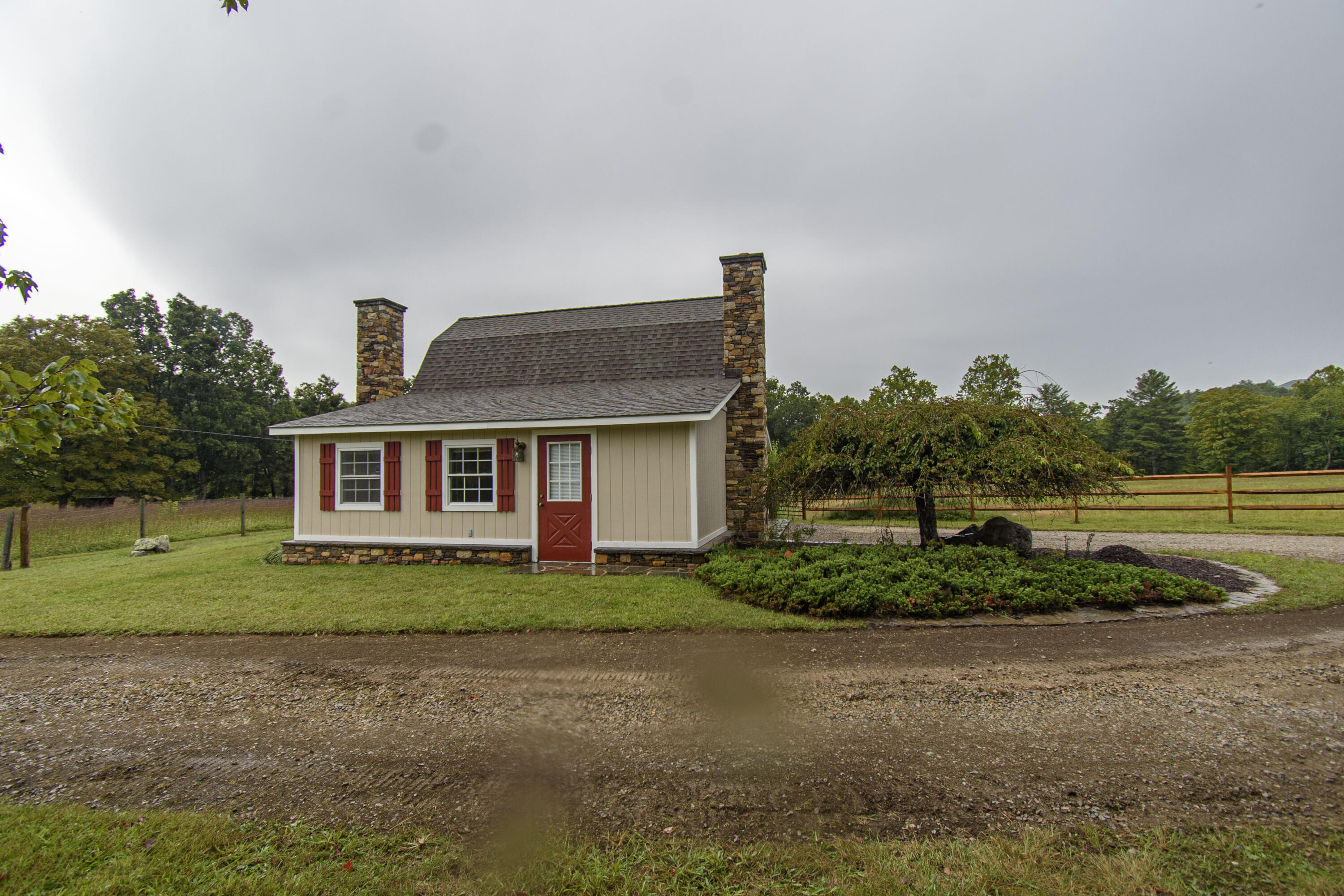 Catawba, Virginia, 24070, United States, 7 Bedrooms Bedrooms, ,6 BathroomsBathrooms,Residential,Active,1945254