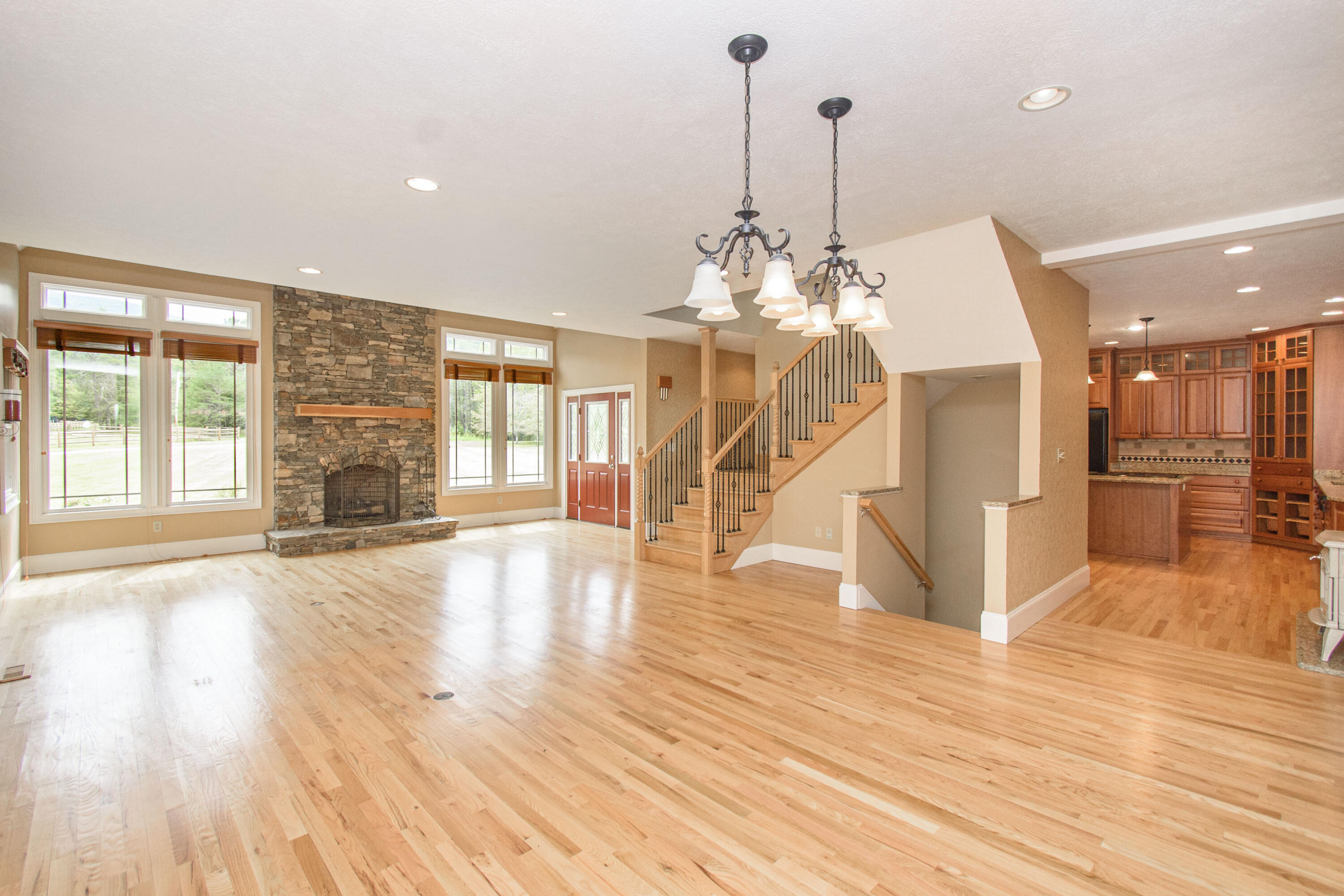 Catawba, Virginia, 24070, United States, 7 Bedrooms Bedrooms, ,6 BathroomsBathrooms,Residential,Active,1945254