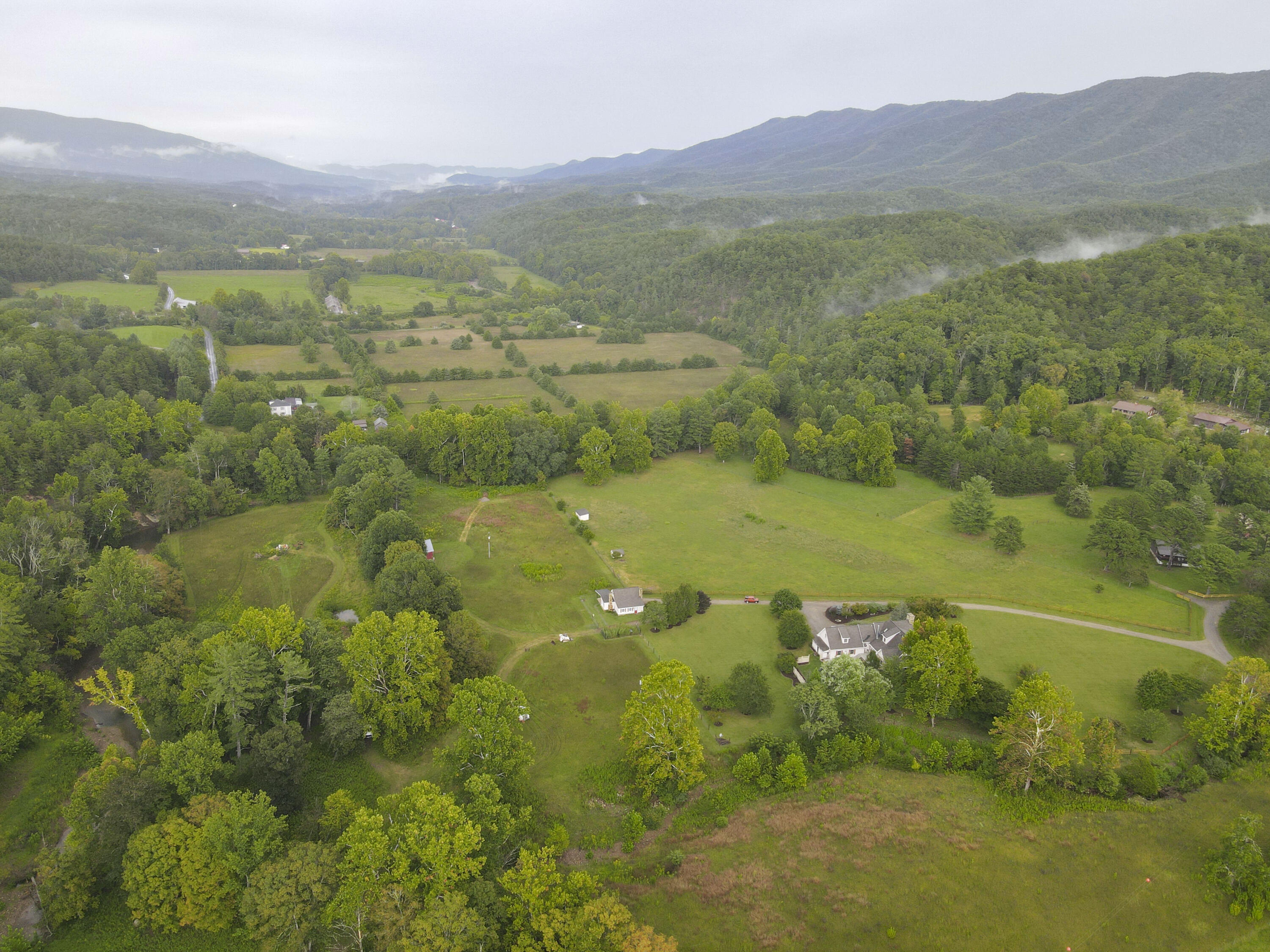 Catawba, Virginia, 24070, United States, 7 Bedrooms Bedrooms, ,6 BathroomsBathrooms,Residential,Active,1945254