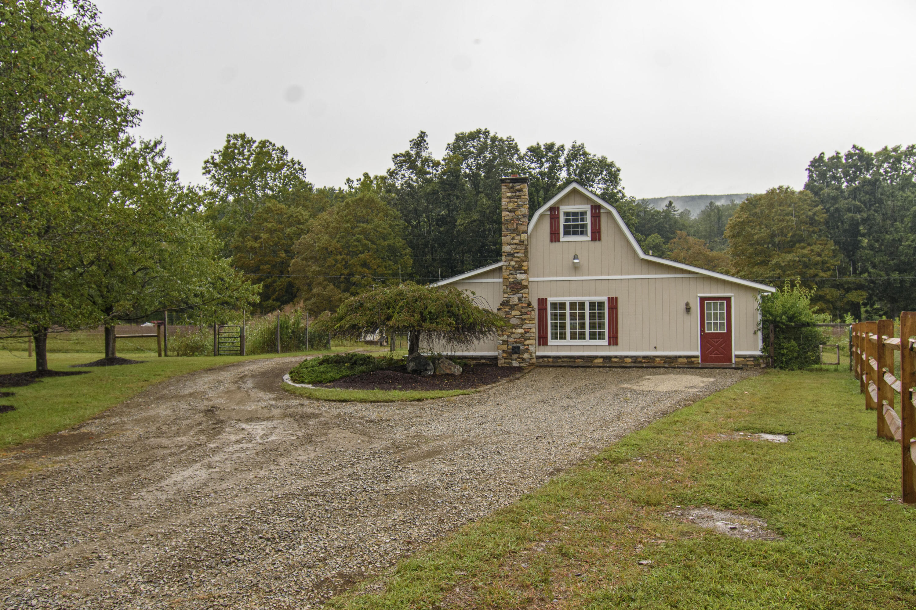 Catawba, Virginia, 24070, United States, 7 Bedrooms Bedrooms, ,6 BathroomsBathrooms,Residential,Active,1945254