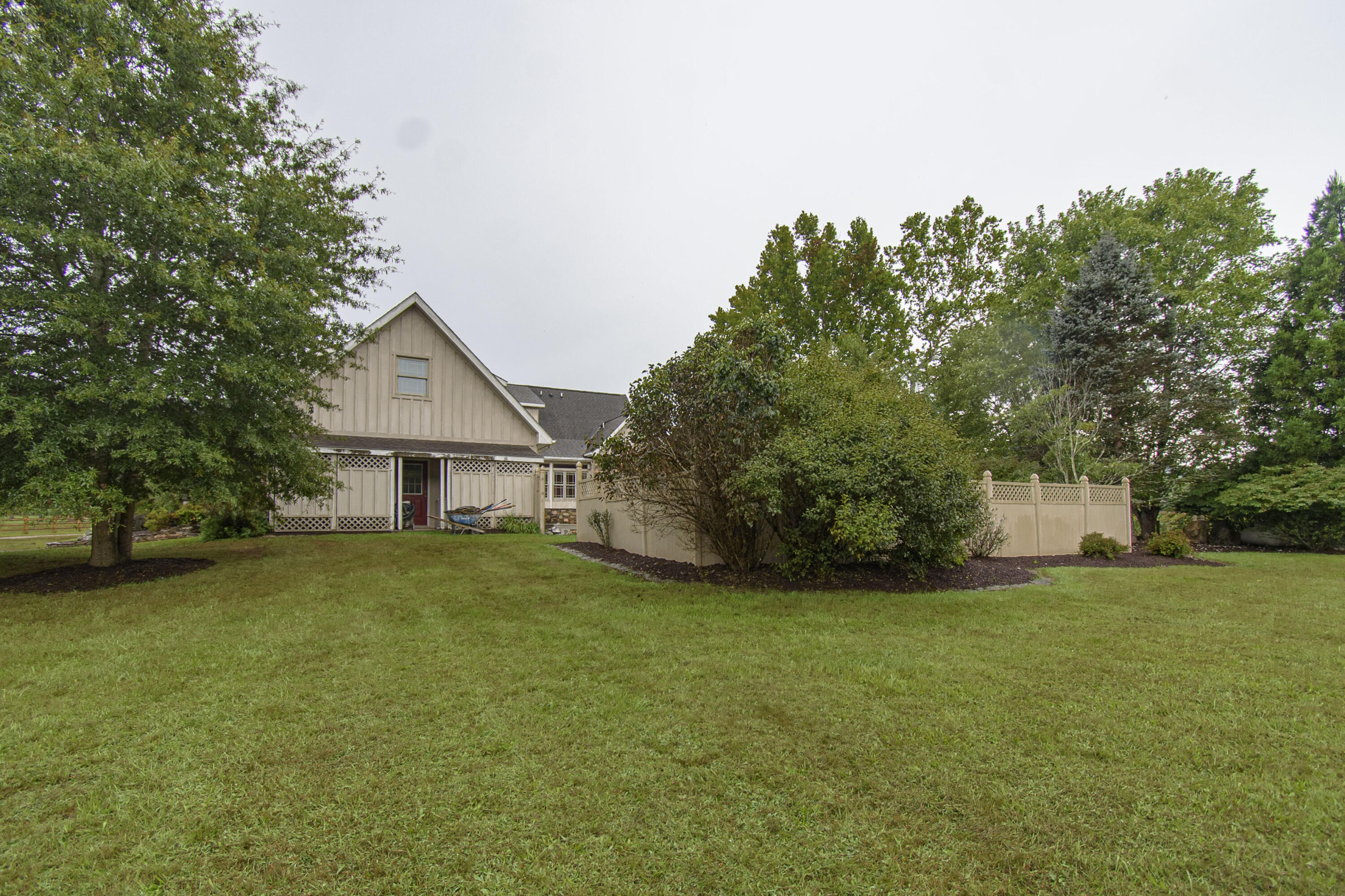 Catawba, Virginia, 24070, United States, 7 Bedrooms Bedrooms, ,6 BathroomsBathrooms,Residential,Active,1945254