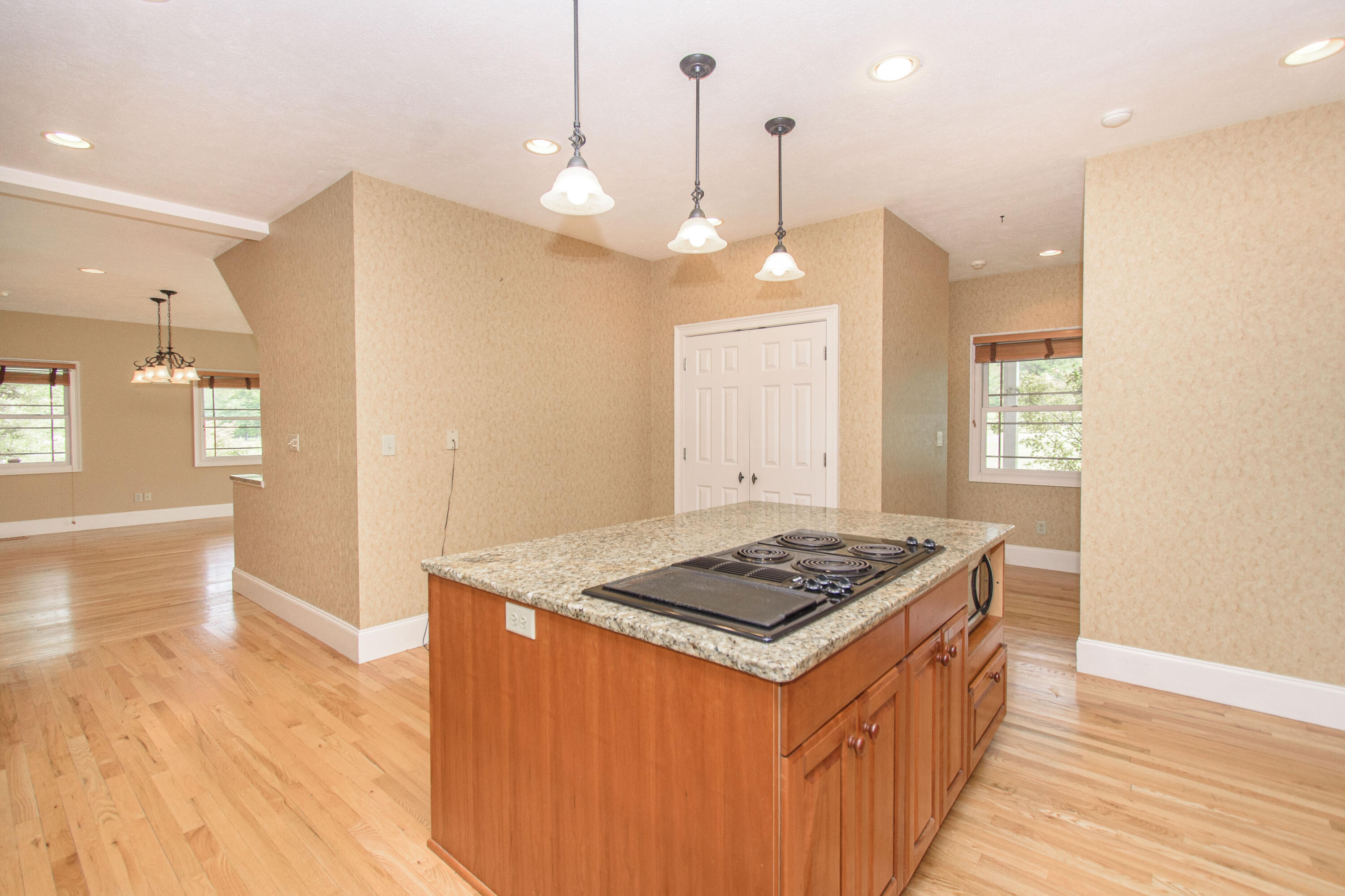 Catawba, Virginia, 24070, United States, 7 Bedrooms Bedrooms, ,6 BathroomsBathrooms,Residential,Active,1945254