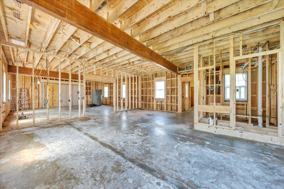 103 Crestview Rd, Wirtz, Virginia image 4
