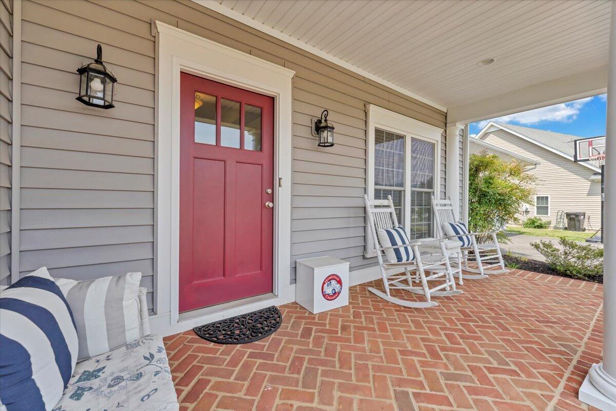 5665 Sullivan Ln, Roanoke, Virginia image 3