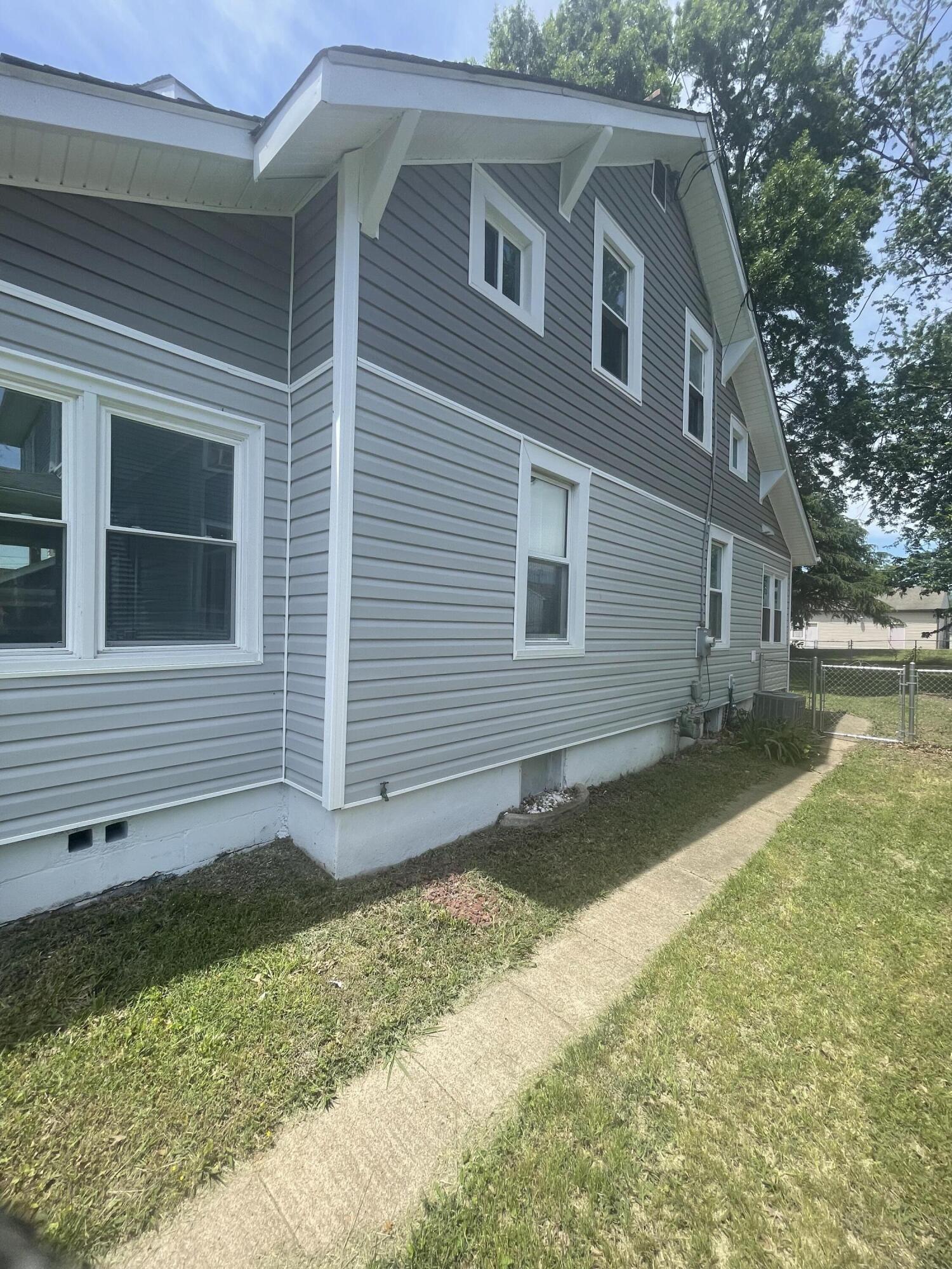 216 W Augusta Ave, Vinton, Virginia image 4