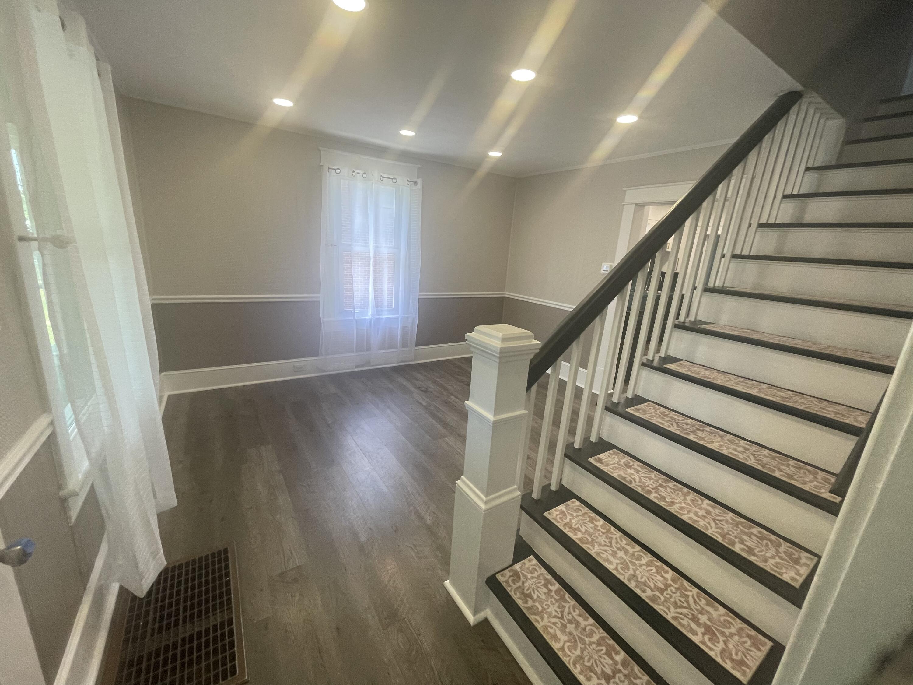 216 W Augusta Ave, Vinton, Virginia image 21