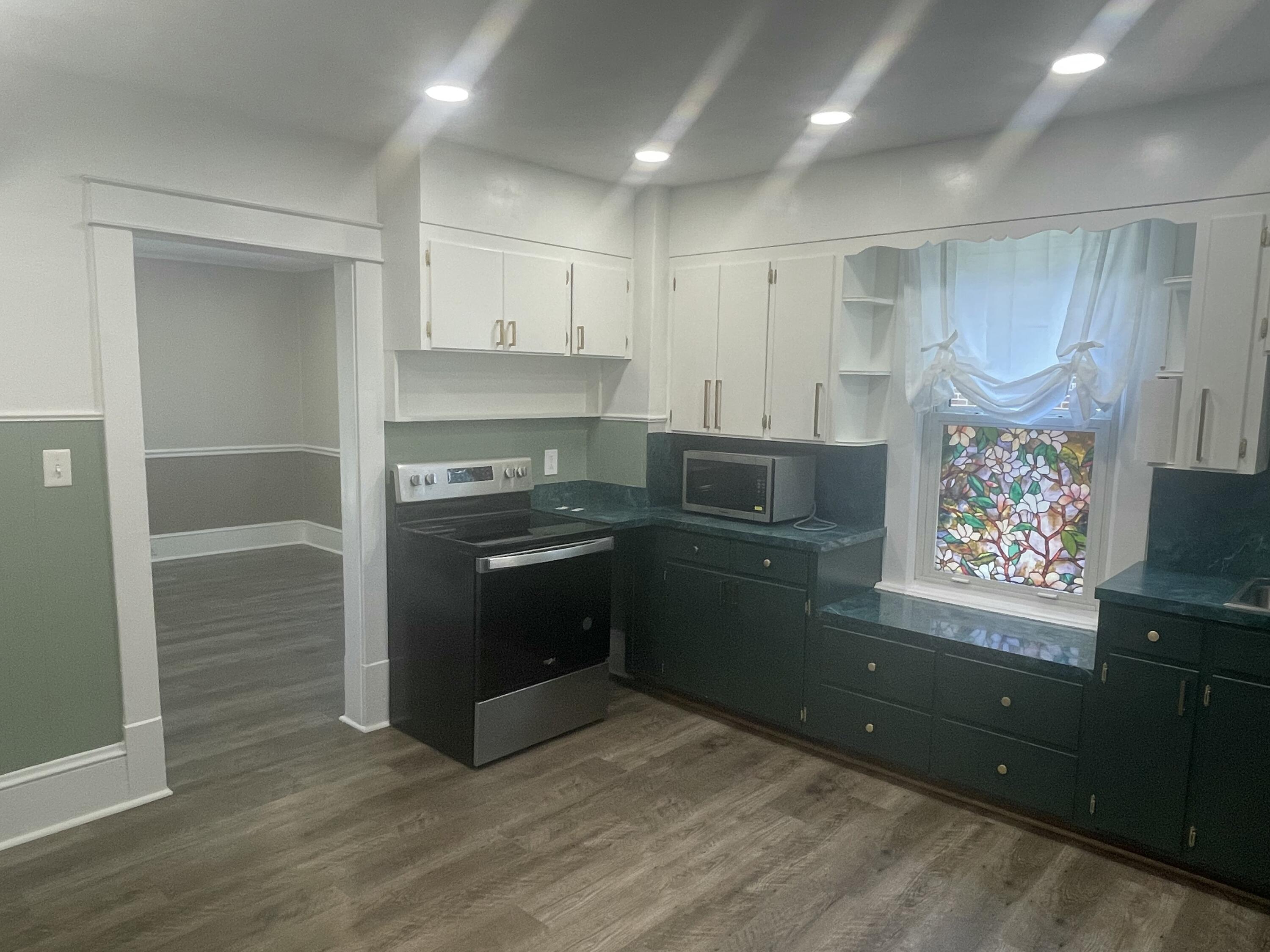 216 W Augusta Ave, Vinton, Virginia image 9