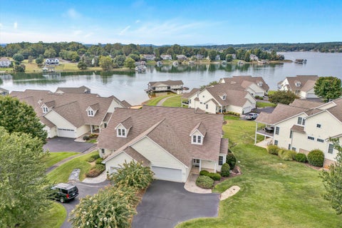 Townhouse For Sale - 355 Haley Scott Dr<br/> Union Hall, VA 24176