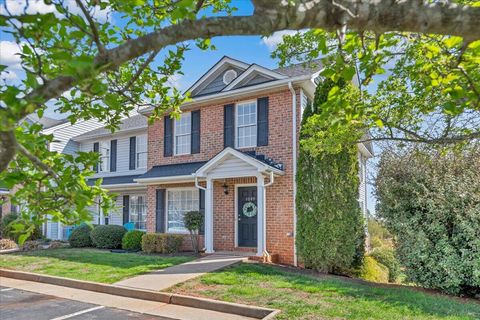 Townhouse For Sale - 1049 Haymore Dr<br/> Moneta, VA 24121