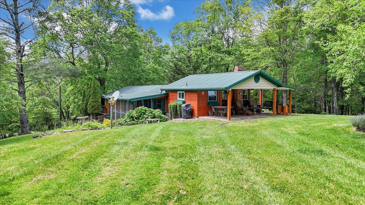677 Belair Rd, Meadows of Dan, Virginia image 4