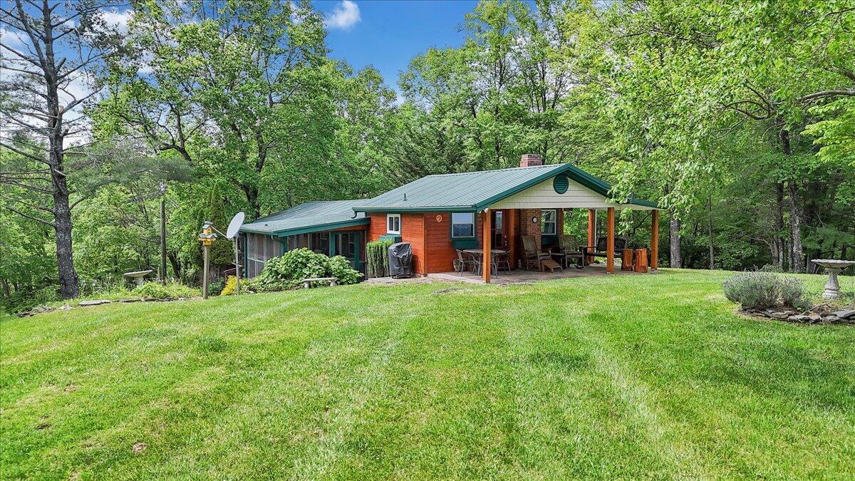 677 Belair Rd, Meadows of Dan, Virginia image 3