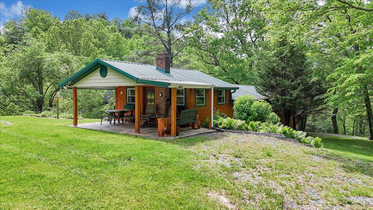 677 Belair Rd, Meadows of Dan, Virginia image 7