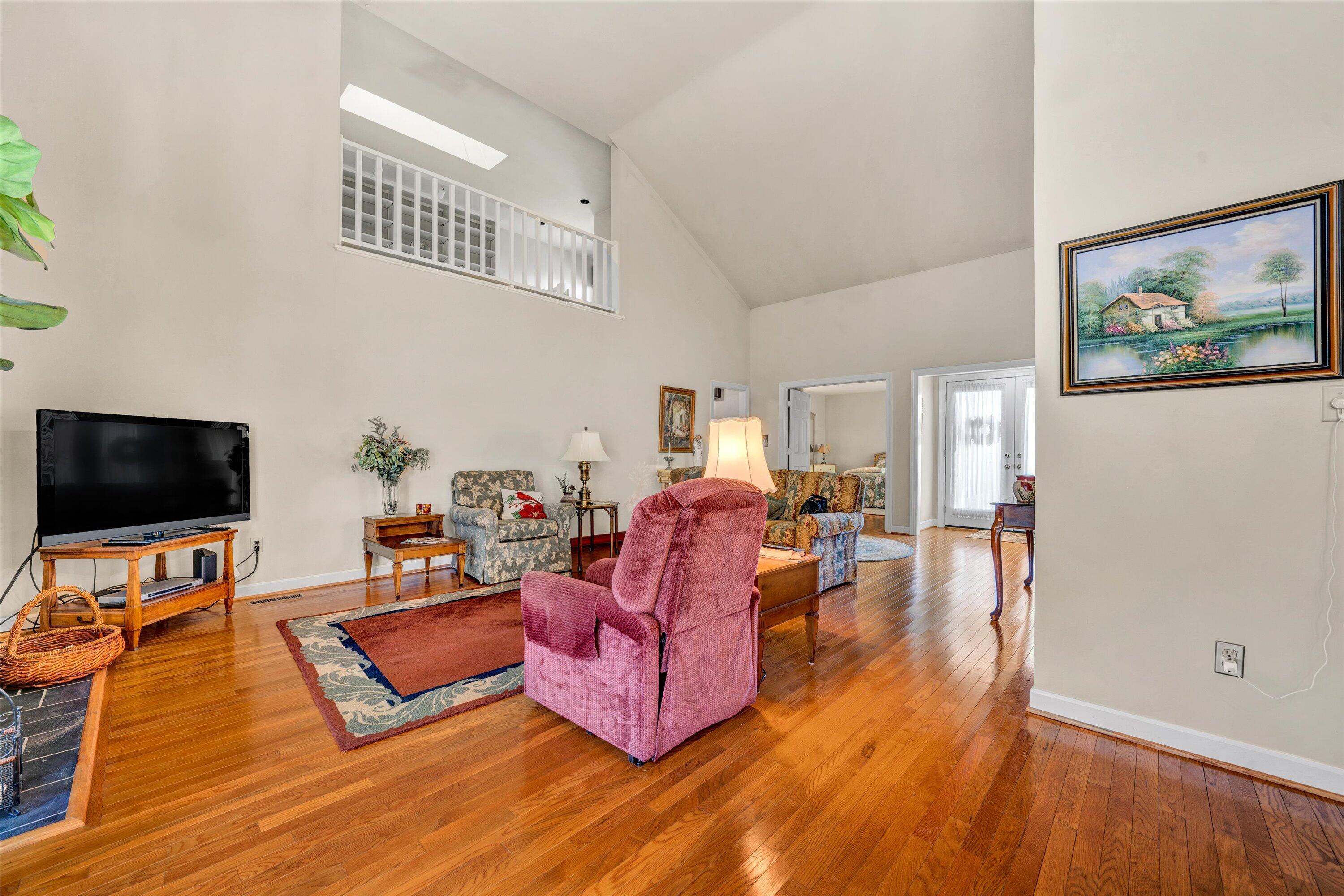2533 South Clearing Rd, Salem, Virginia image 4