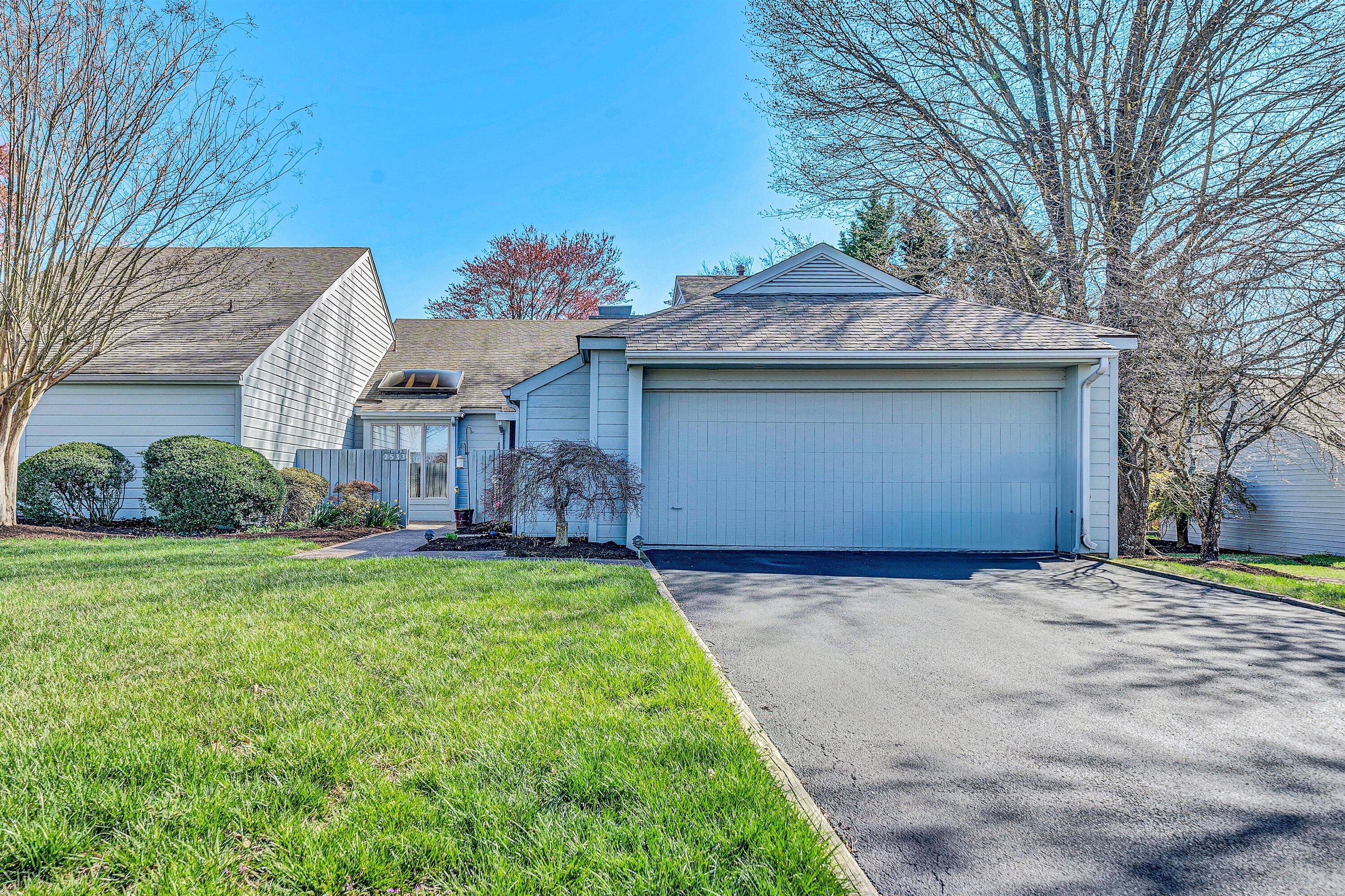 2533 South Clearing Rd, Salem, Virginia image 1