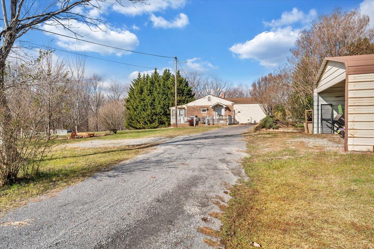 296 Red Valley Rd, Boones Mill, Virginia image 5