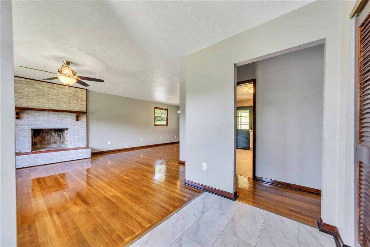 1104 Dolly Ann Dr, Covington, Virginia image 9