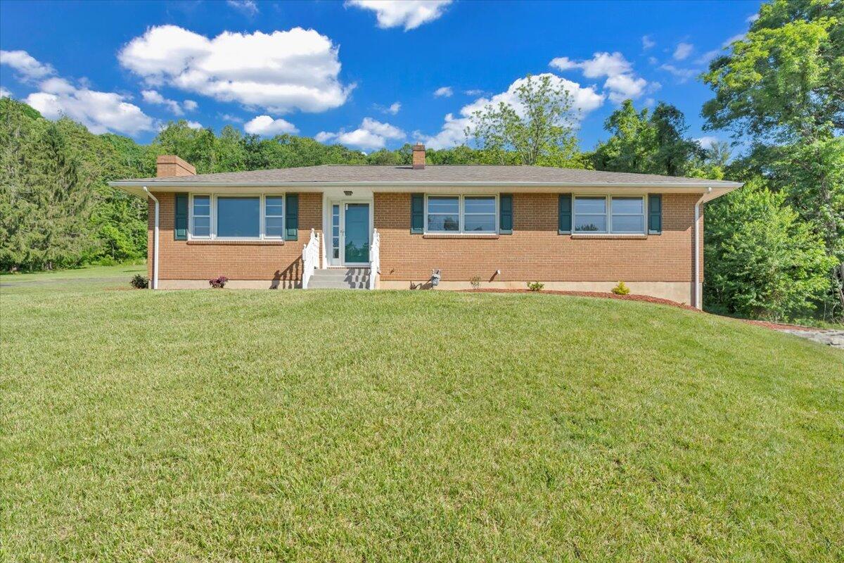 1104 Dolly Ann Dr, Covington, Virginia image 5