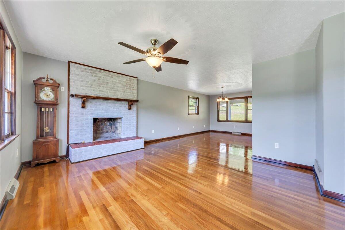 1104 Dolly Ann Dr, Covington, Virginia image 10