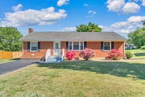 Homes For Sale - 1156 Starmount Ave<br/> Roanoke, VA 24019