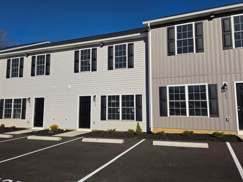 Homes For Sale - 427 N Washington Ave<br/> Pulaski, VA 24301
