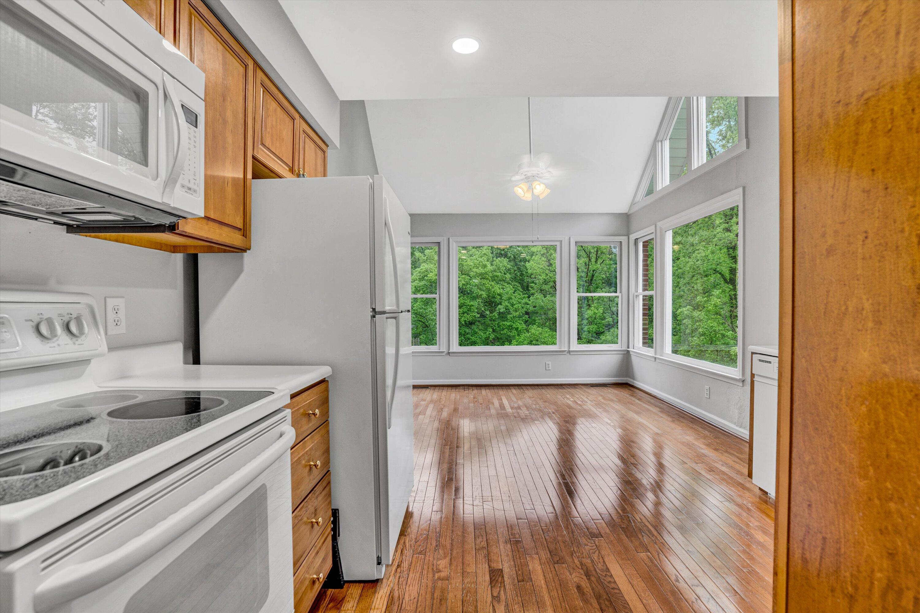 3615 Larson Oaks Dr, Roanoke, Virginia image 9