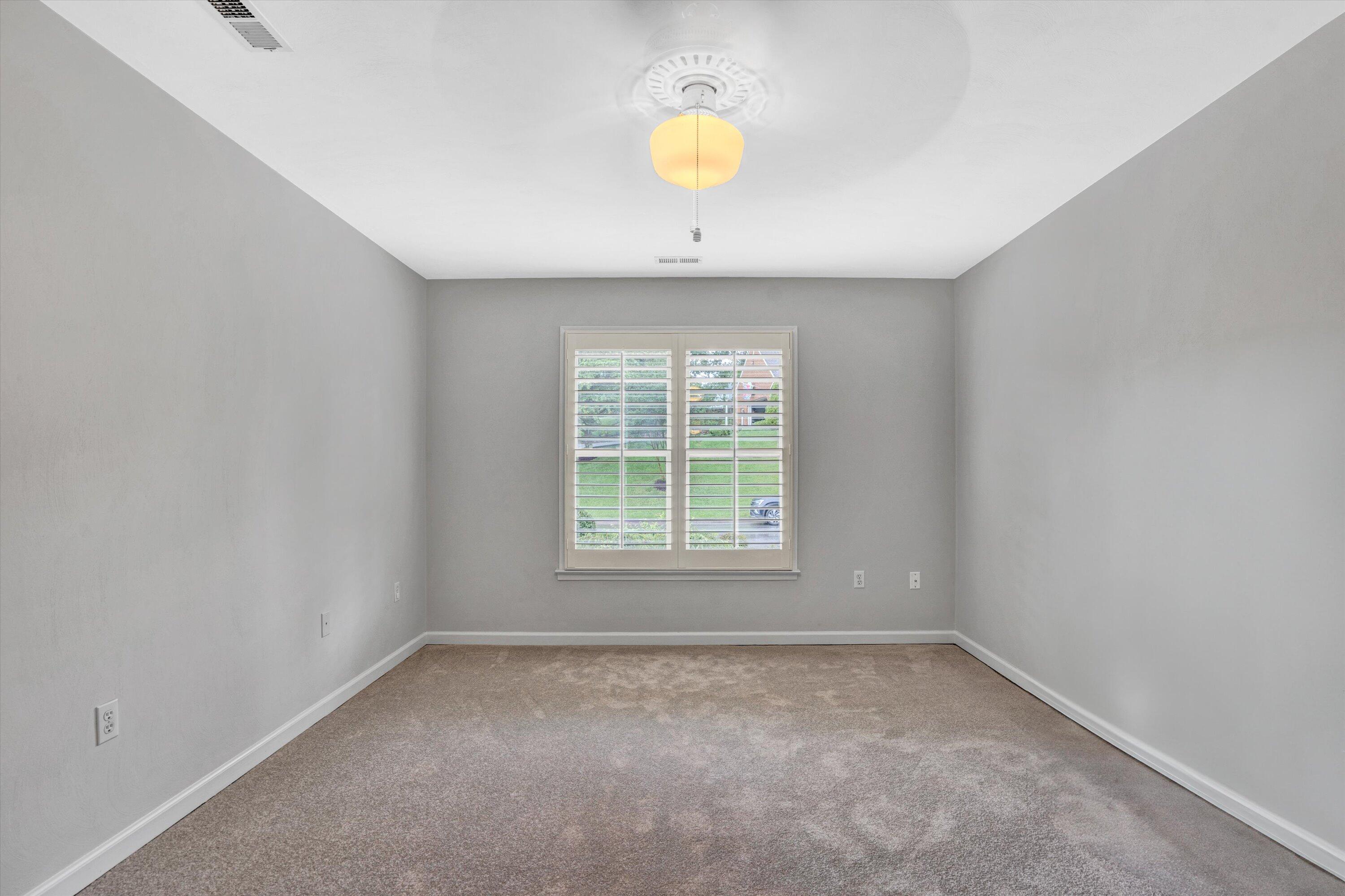 3615 Larson Oaks Dr, Roanoke, Virginia image 38