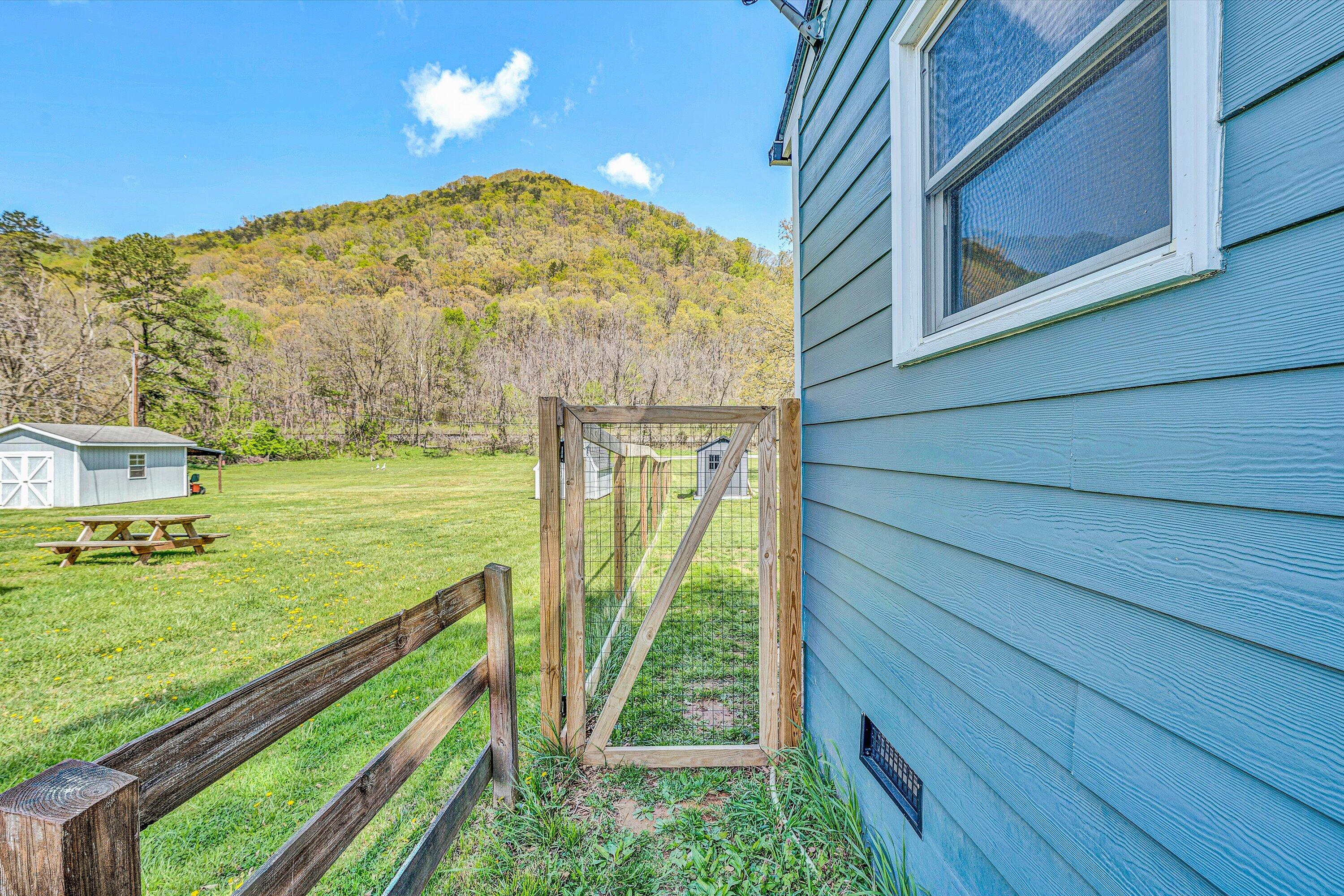 1126 Anderson St, Glasgow, Virginia image 9