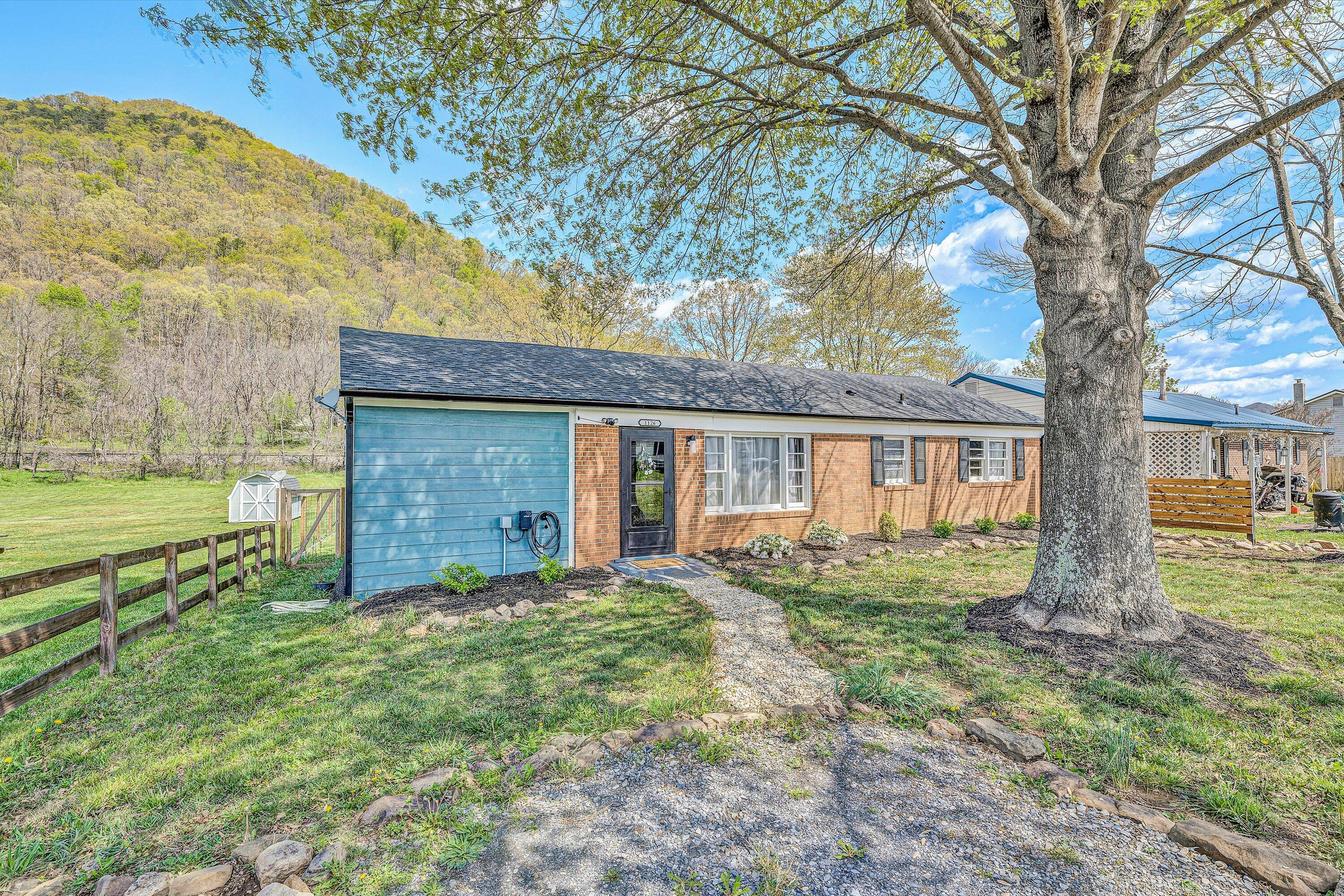 1126 Anderson St, Glasgow, Virginia image 1