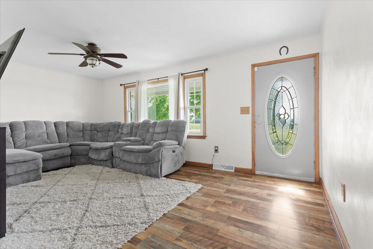 10567 Leesville Rd, Lynch Station, Virginia image 8